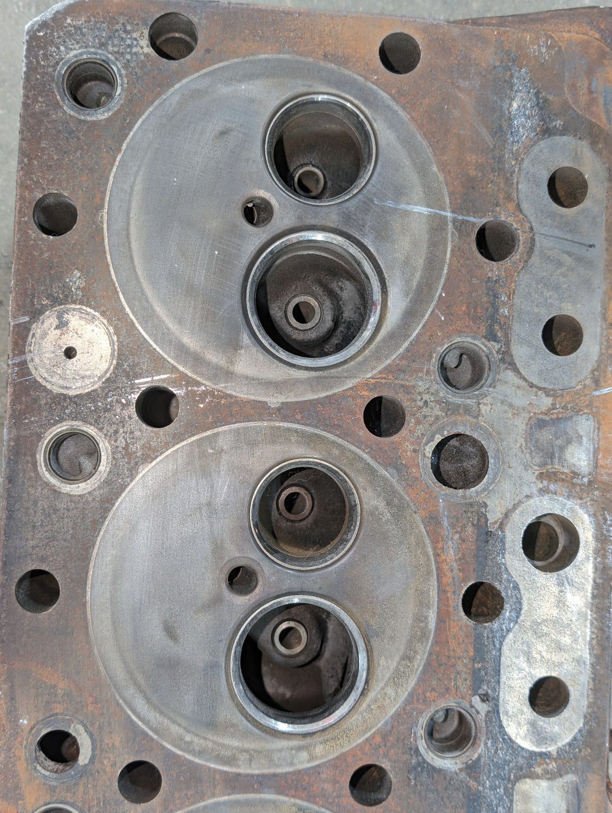 Cylinder Head IH International 680426C1 USED