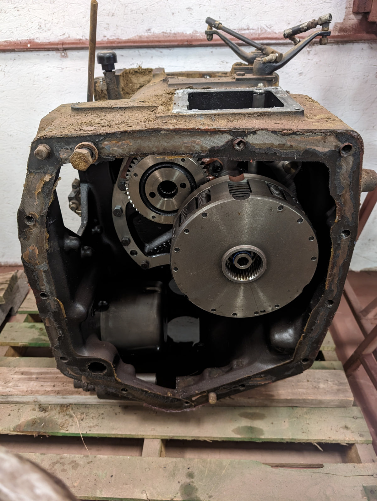 Range Housing IH International 1285948C91 USED