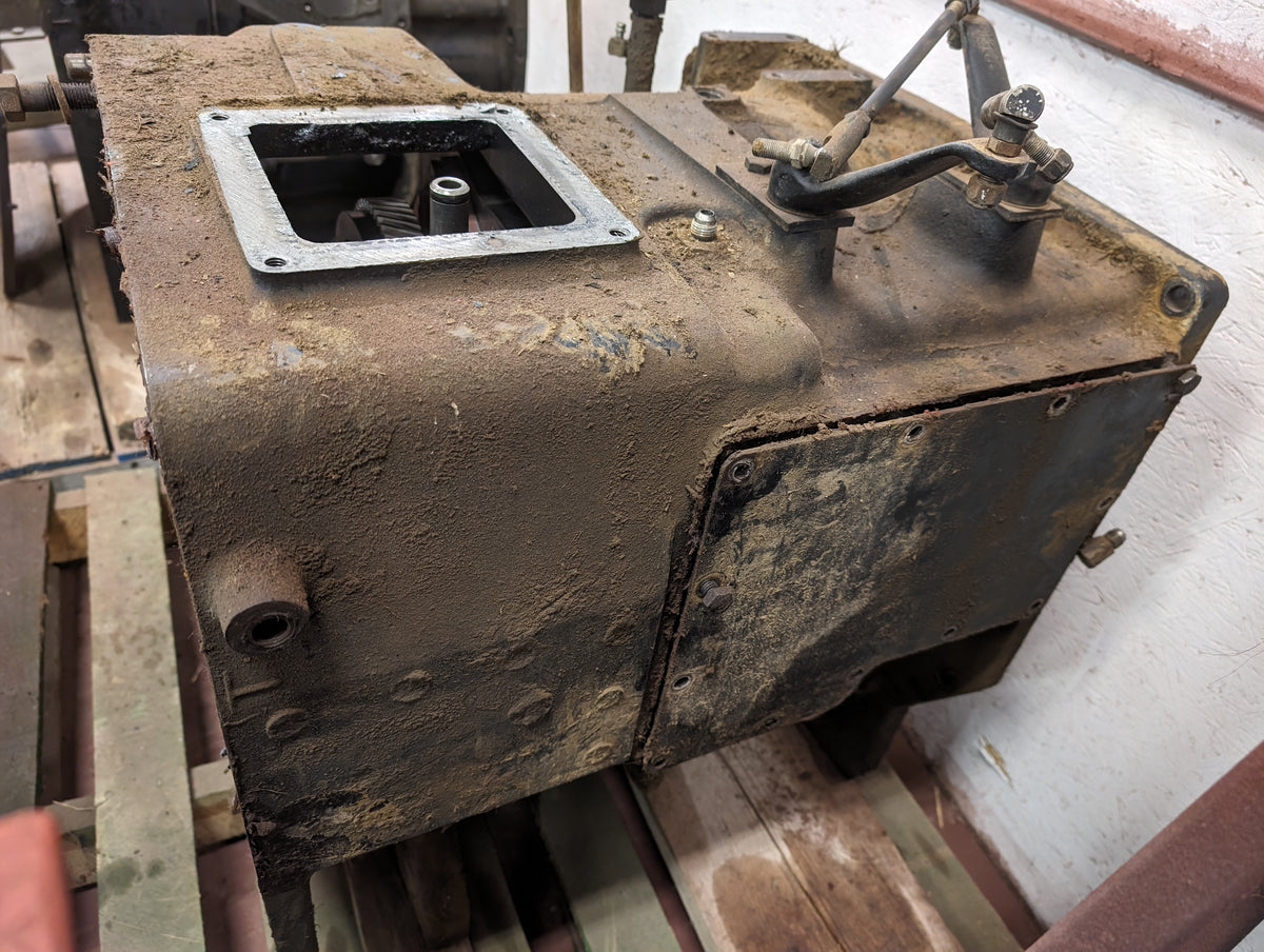 Range Housing IH International 1285948C91 USED