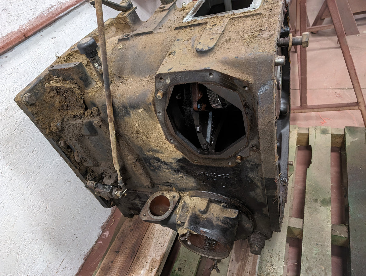 Range Housing IH International 1285948C91 USED