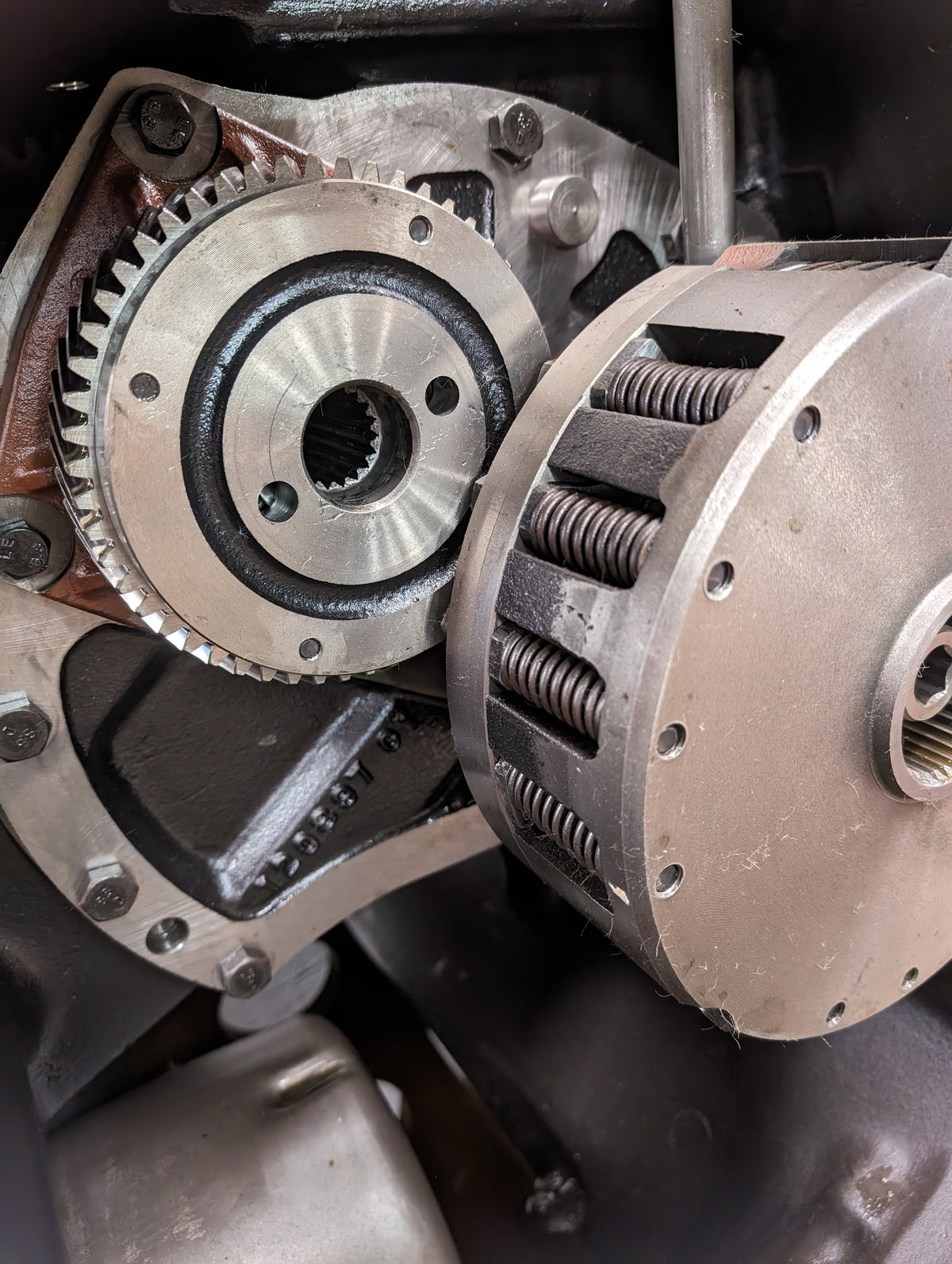 Range Housing IH International 1285948C91 USED