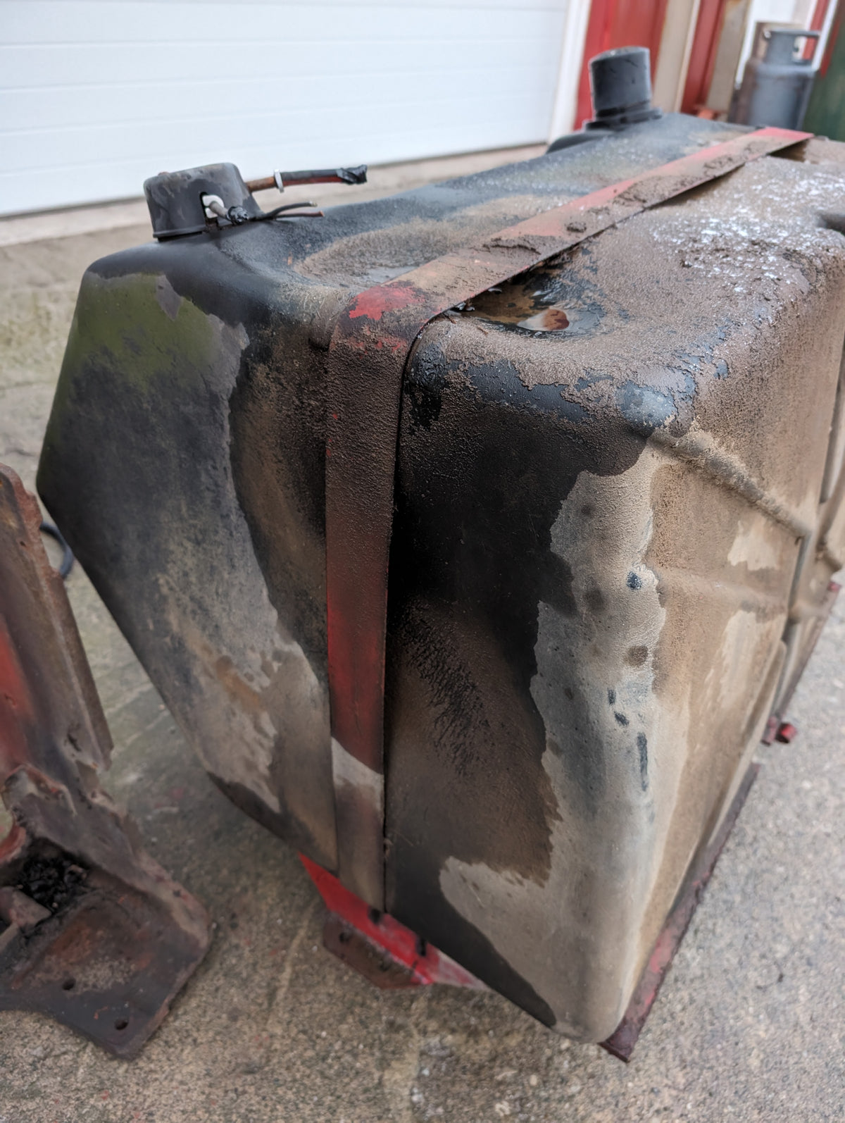 Rear Fuel Tank IH International 72907C92 103938C3 USED