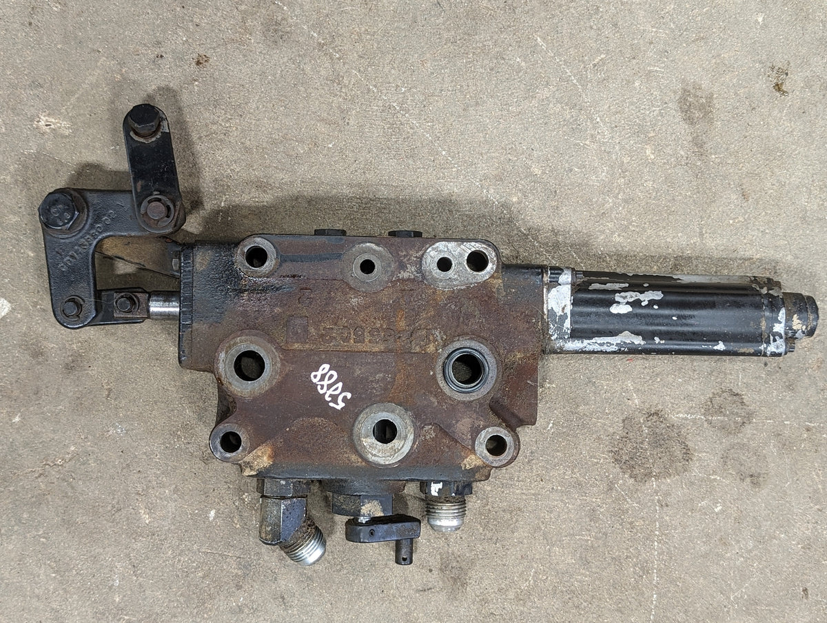 Auxiliary Remote Valve IH International 142552C99 1285880C91 USED