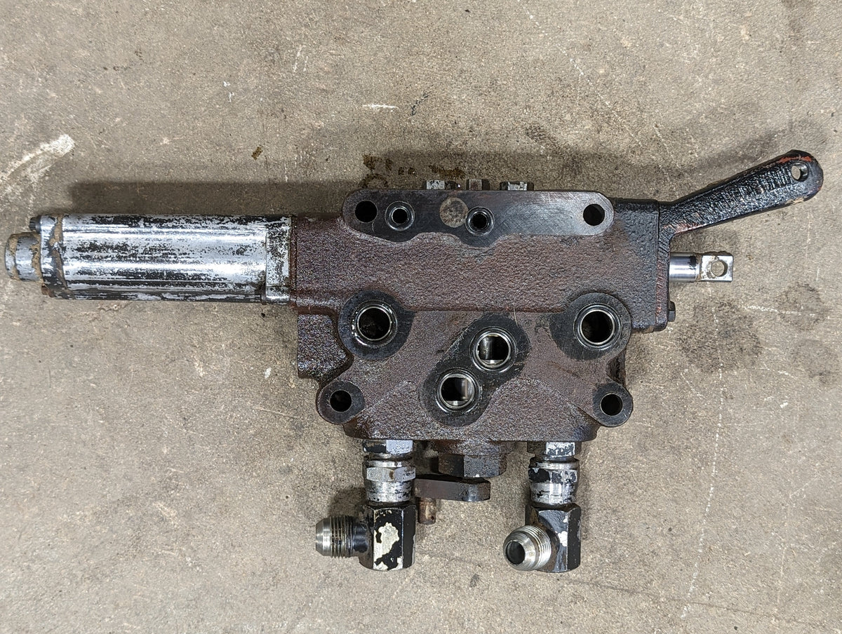 Motor Control Remote Auxiliary Valve IH International 142552C99 1285879C1 USED