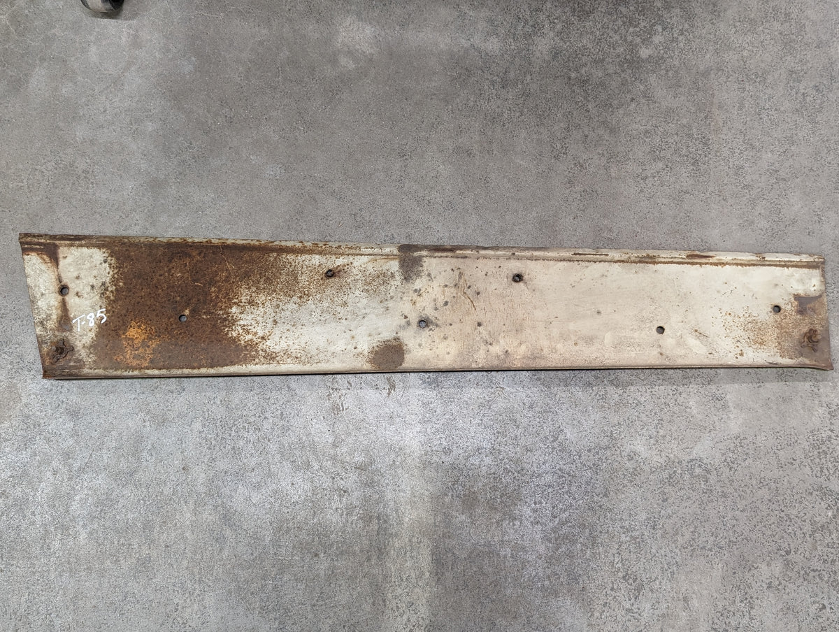 Right Front Hood Side Panel IH International 378669R1 USED