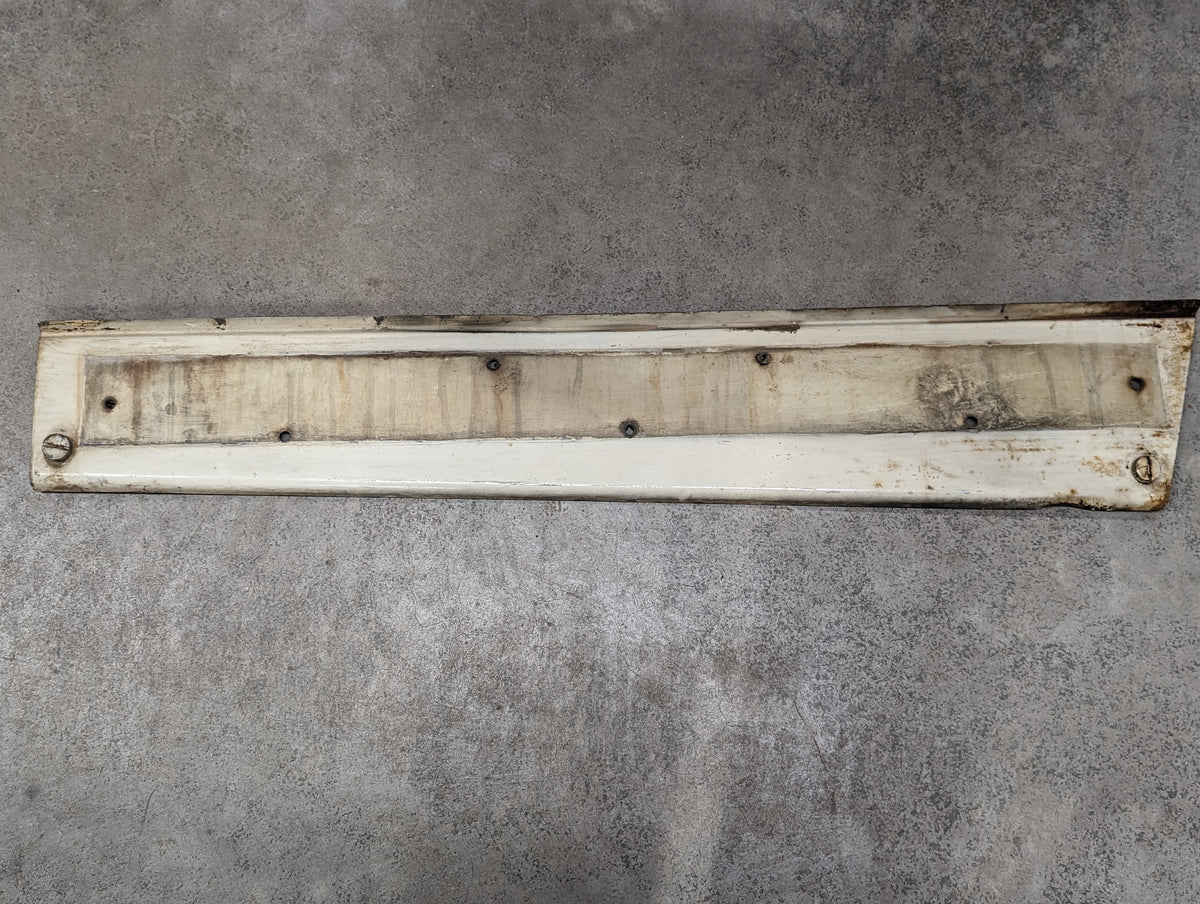 Right Front Hood Side Panel IH International 378669R1 USED