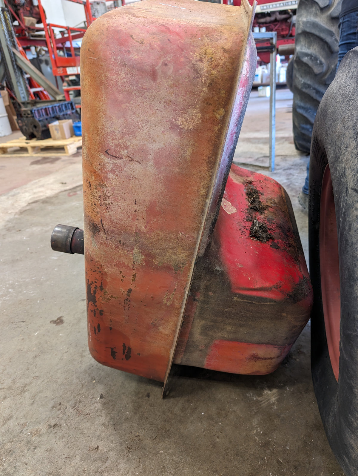 Fuel Tank IH International 406424R92 USED