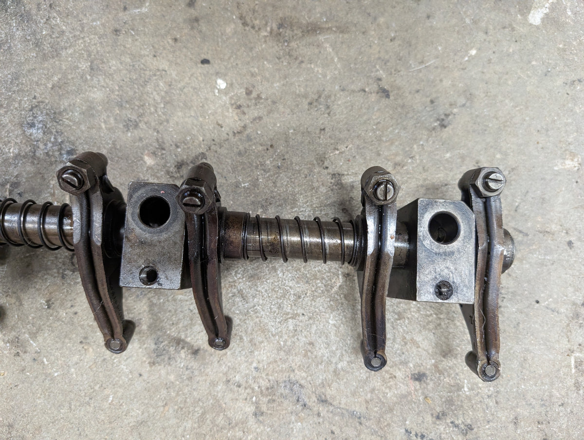 Rocker Arm Assembly IH International 675547C2 675447C91 675447C92 675660C92 USED