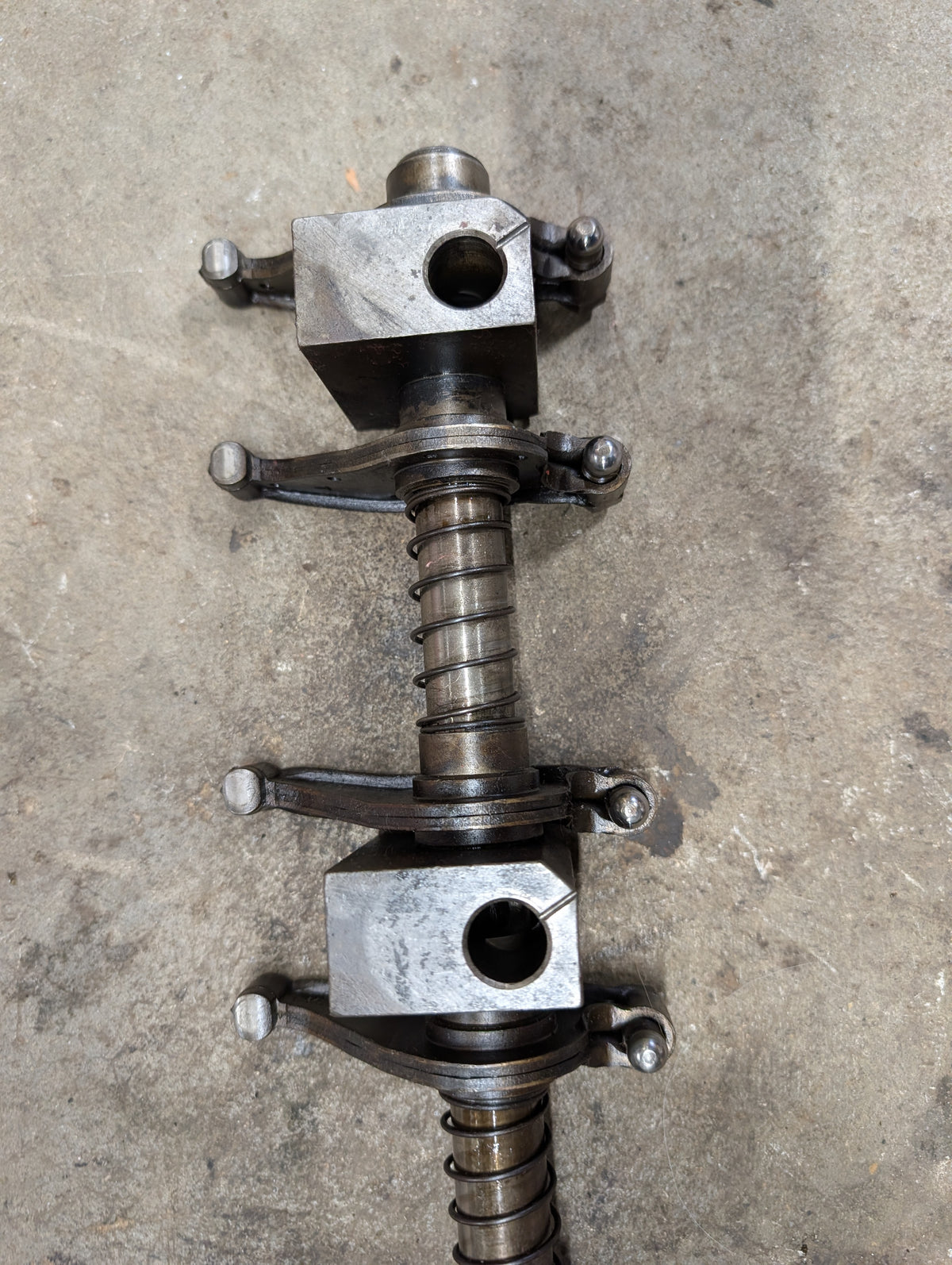 Rocker Arm Assembly IH International 675547C2 675447C91 675447C92 675660C92 USED