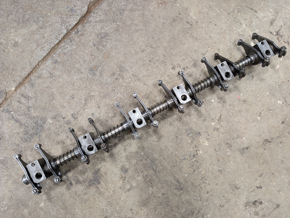 Rocker Arm Assembly IH International 675547C2 675447C91 675447C92 675660C92 USED