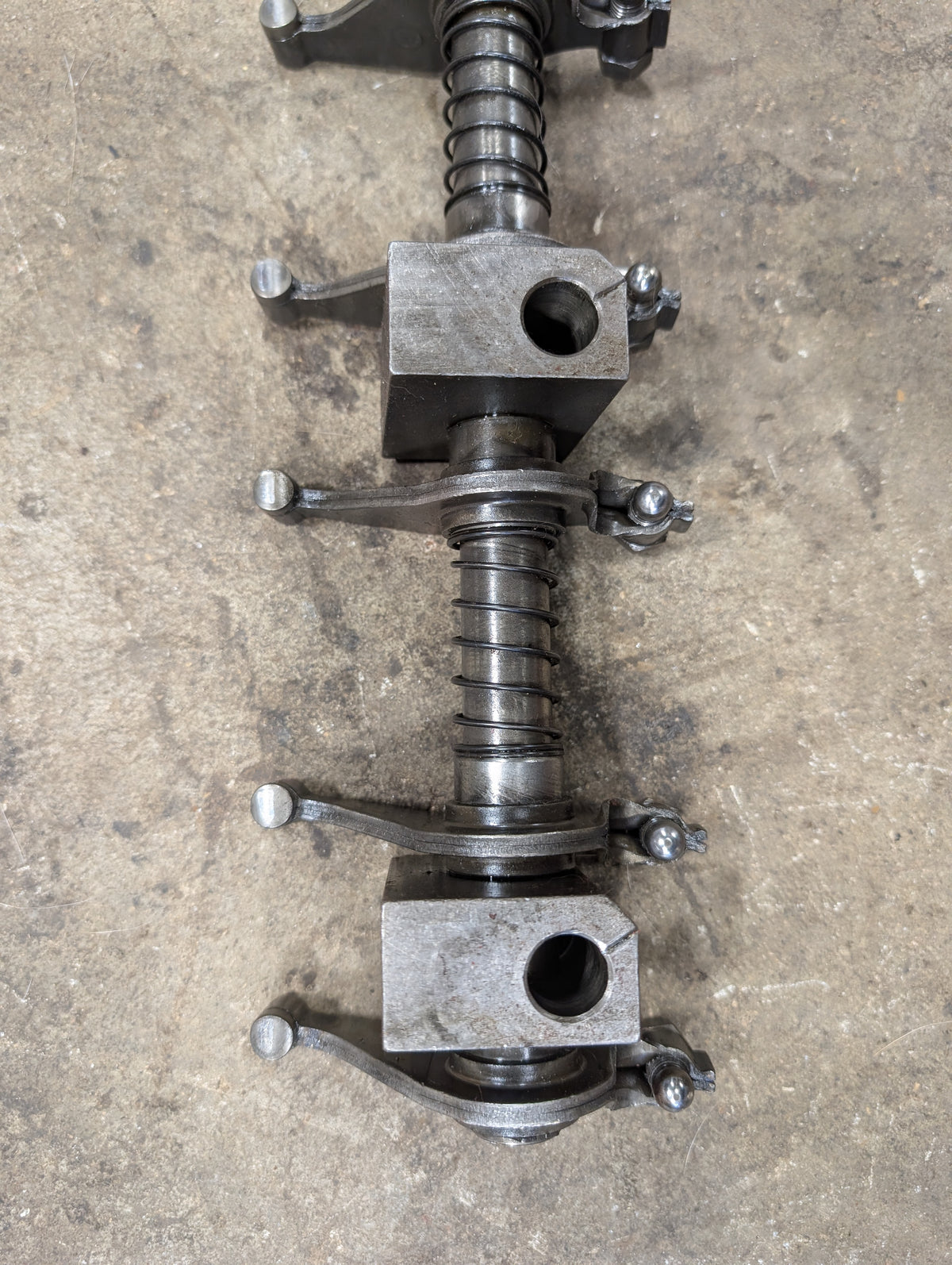 Rocker Arm Assembly IH International 675547C2 675447C91 675447C92 675660C92 USED