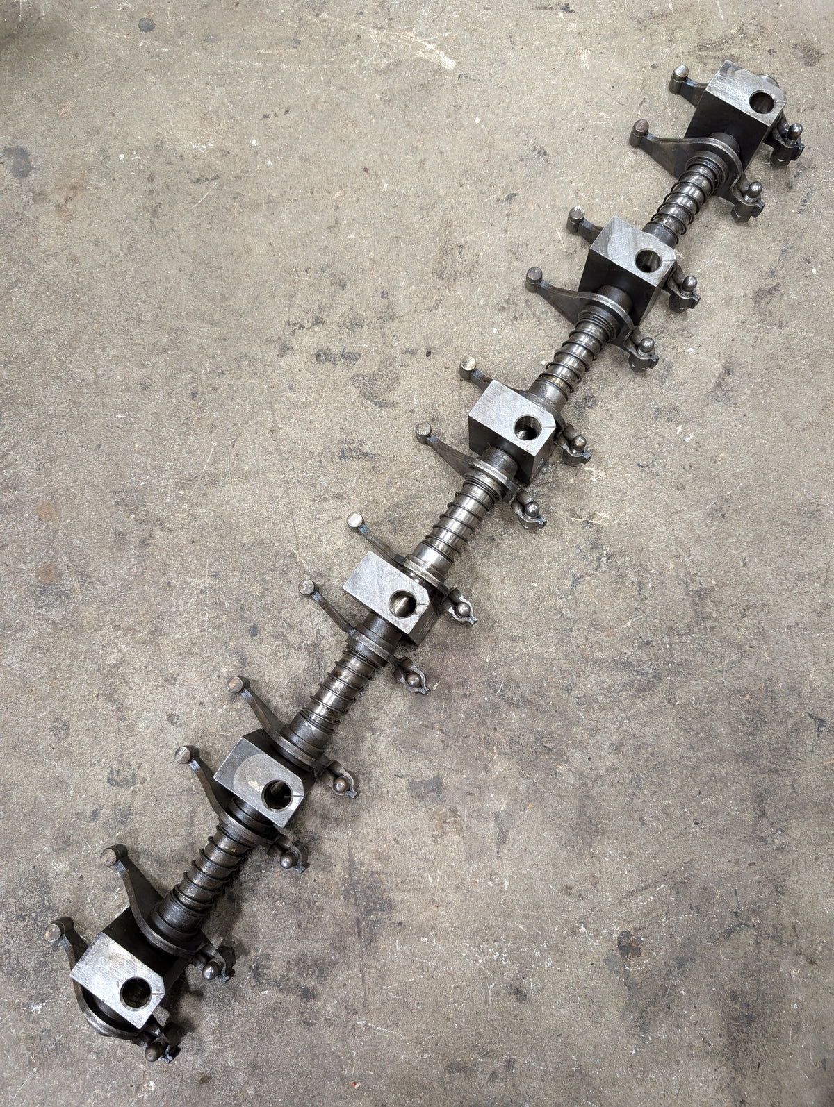 Rocker Arm Assembly IH International 675547C2 675447C91 675447C92 675660C92 USED