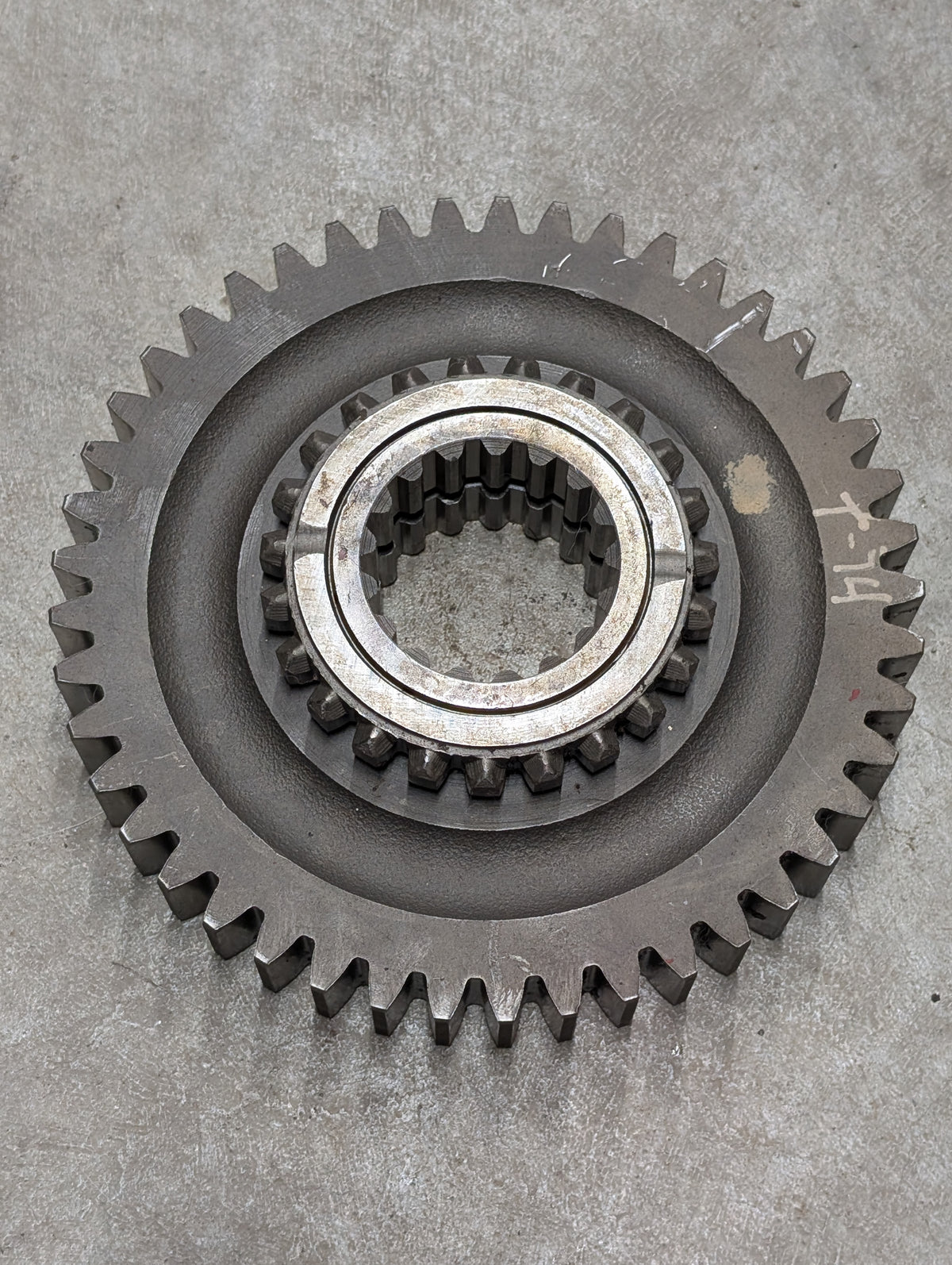 Hi-Lo Driven Gear IH International 380290R21 380290R11 USED