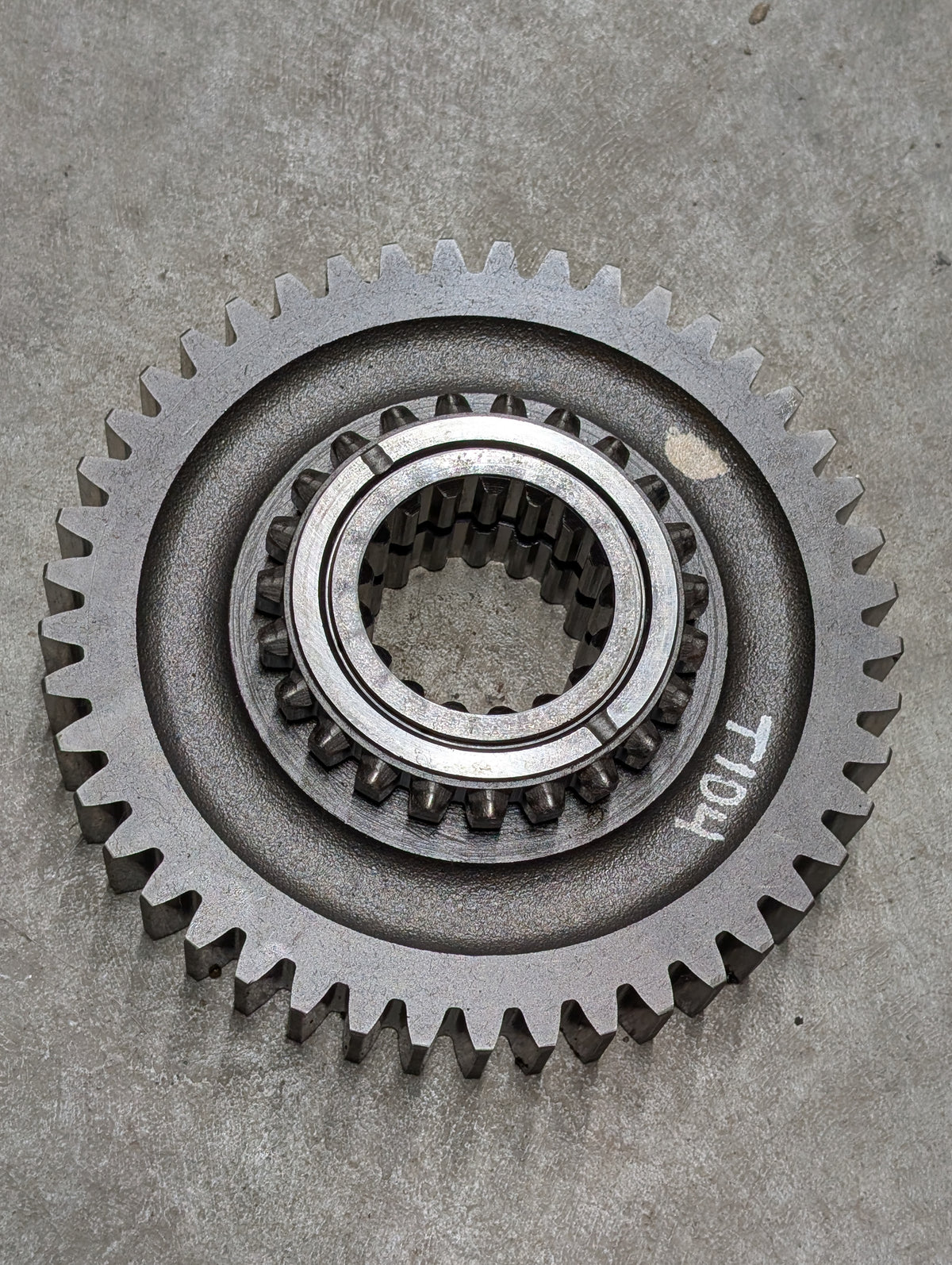 Hi-Lo Driven Gear IH International 380290R21 380290R11 USED