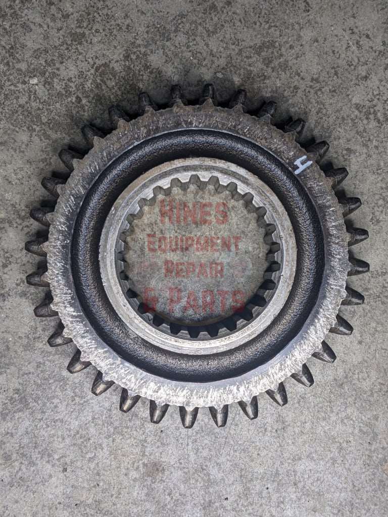 2nd Speed Drive Gear IH International 380088R1 390258R1 USED - Hines Equipment Repair & Parts