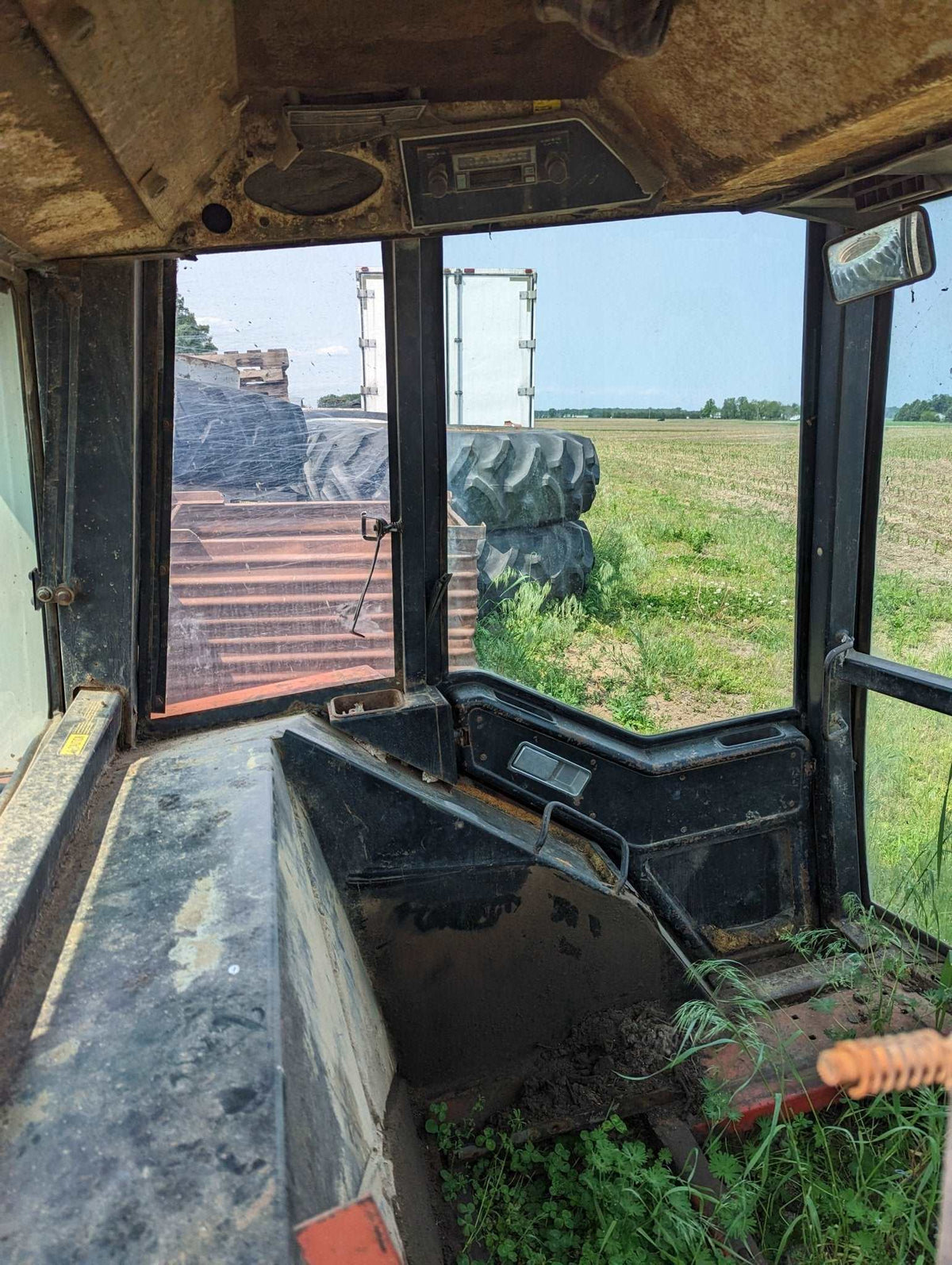 86 Series Cab IH International 1267539C91 USED - Hines Equipment Repair & Parts