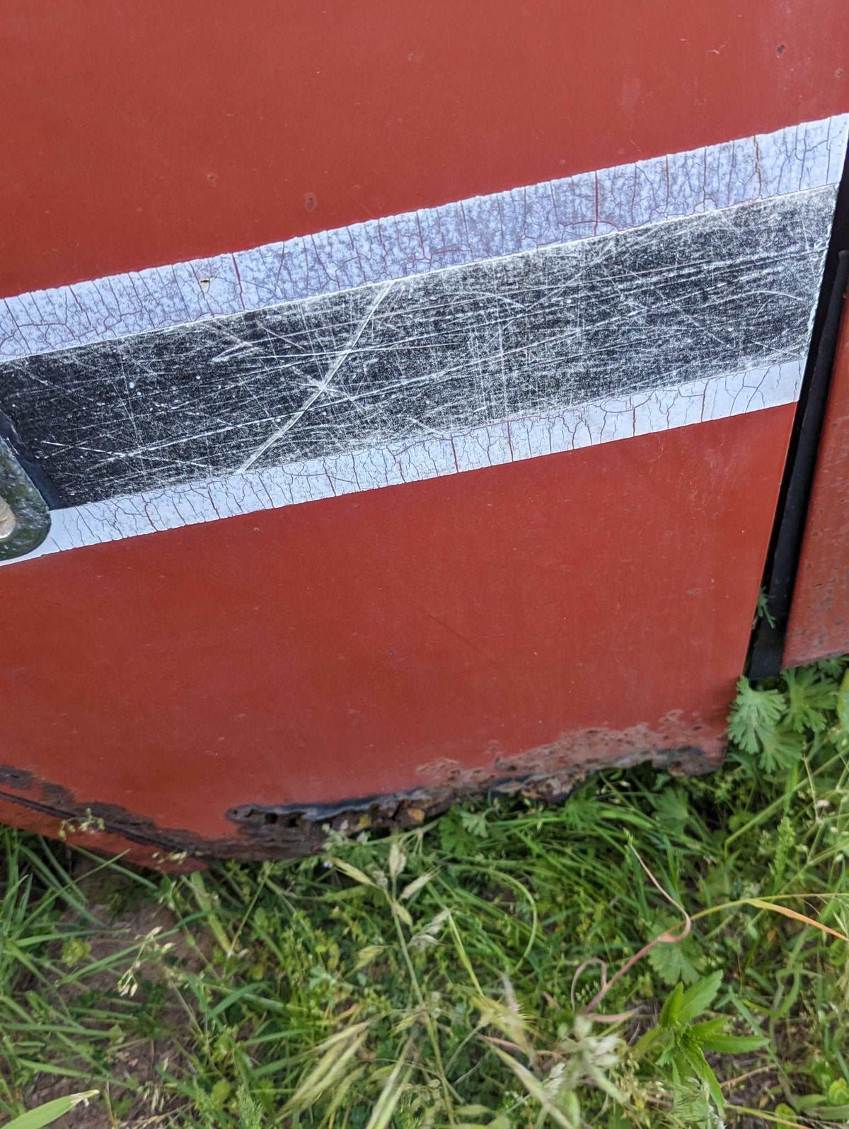 86 Series Cab IH International 1267539C91 USED - Hines Equipment Repair & Parts