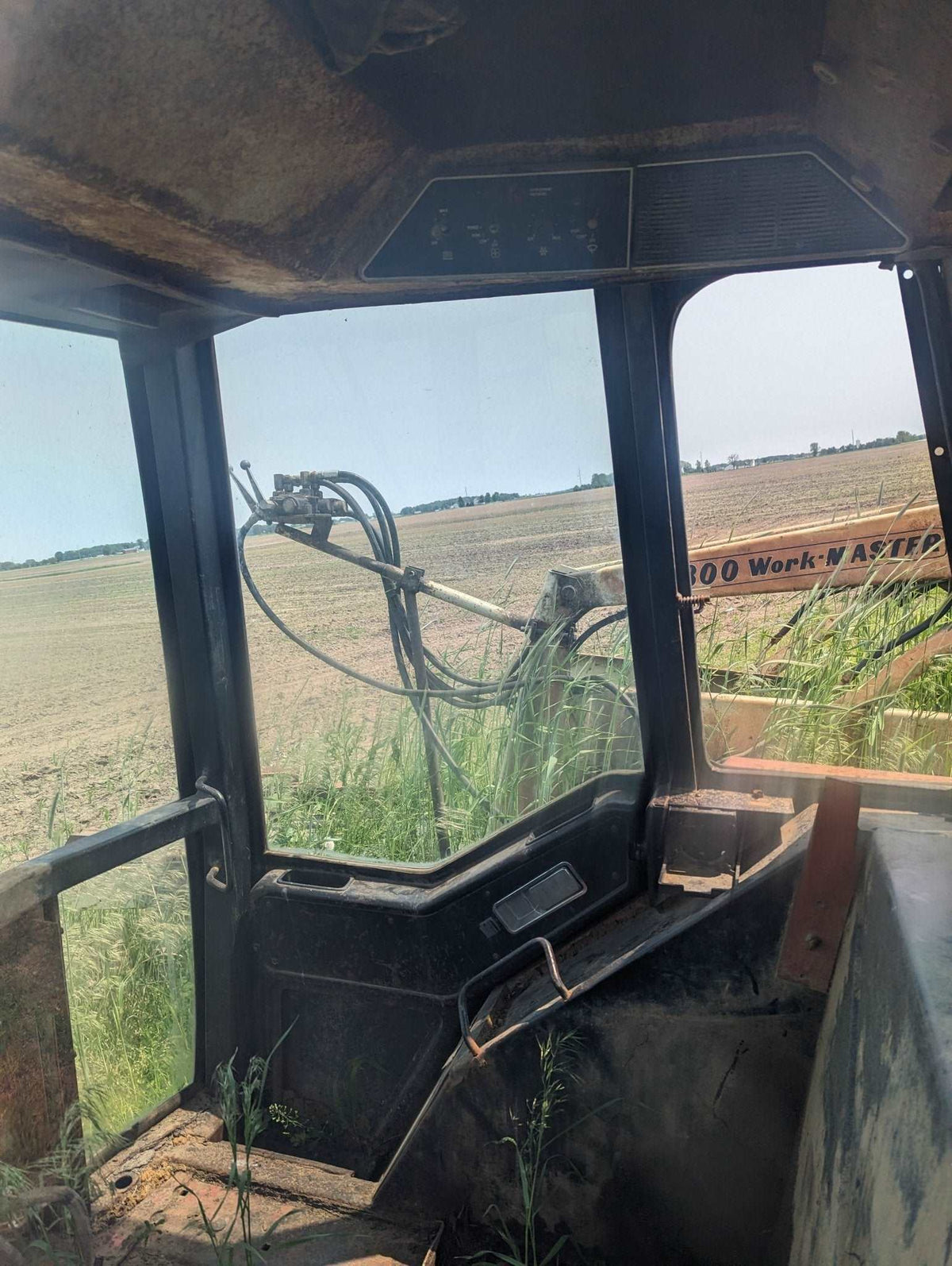 86 Series Cab IH International 1267539C91 USED - Hines Equipment Repair & Parts