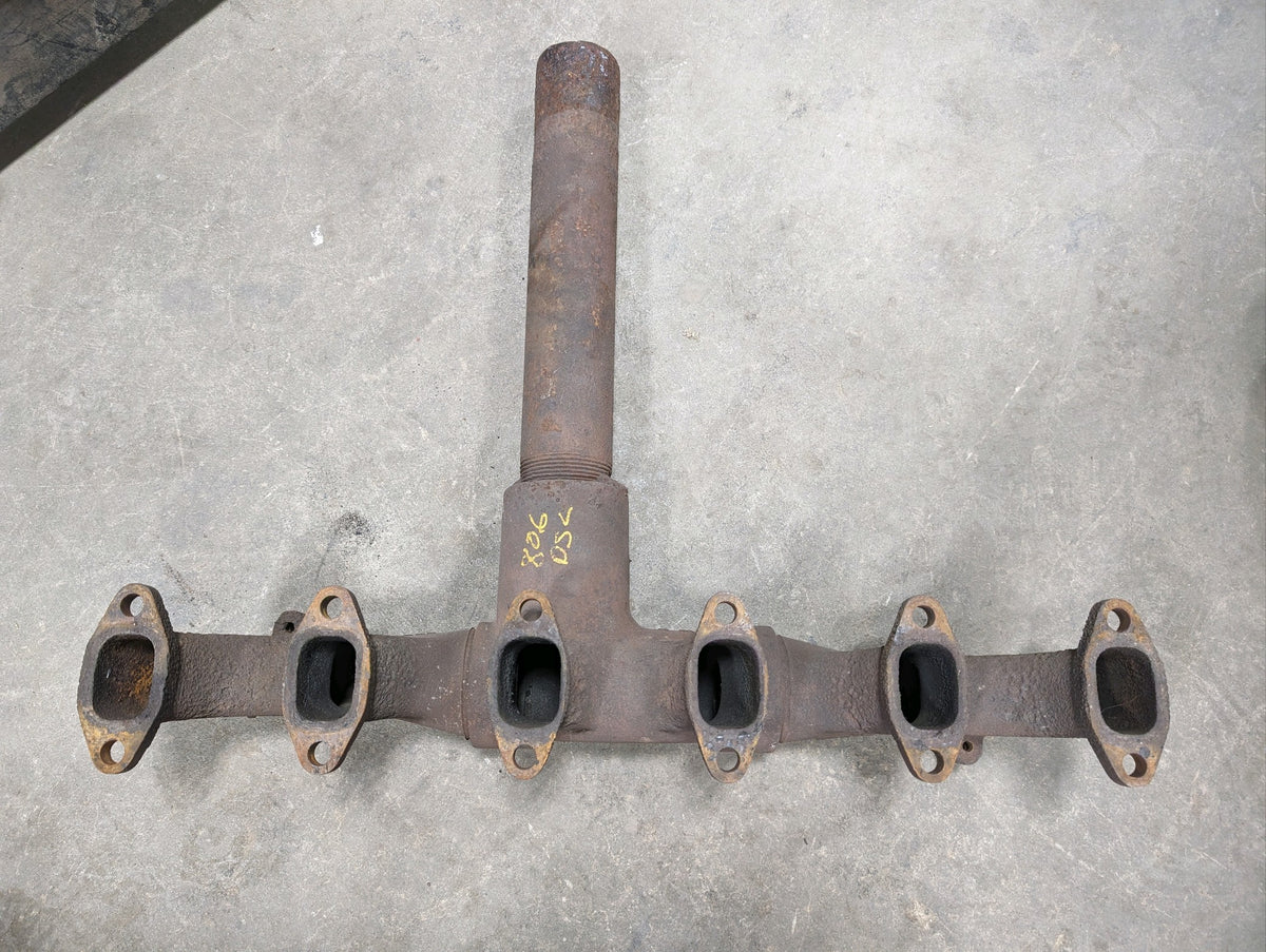 Exhaust Manifold Assembly IH International 326521R1 326699R1 USED