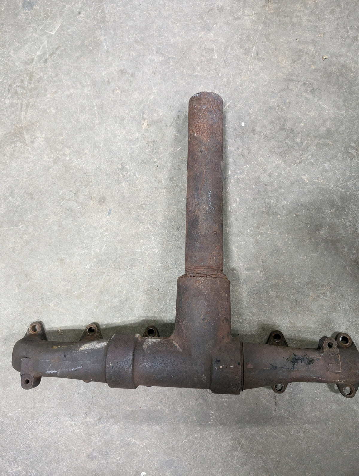 Exhaust Manifold Assembly IH International 326521R1 326699R1 USED