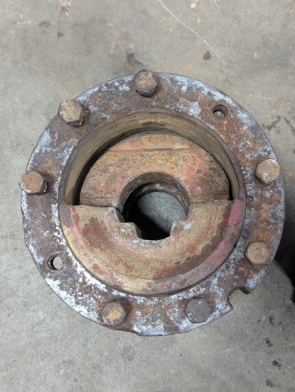 Dual Hub IH International 530085R1 USED