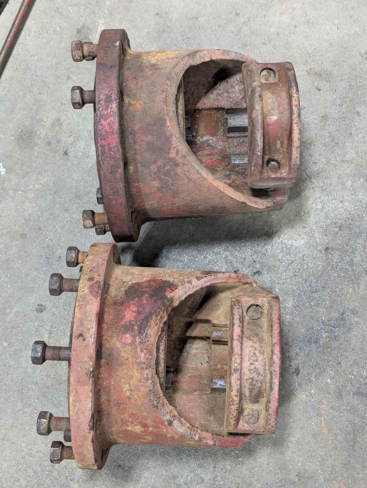 Dual Hub IH International 530085R1 USED