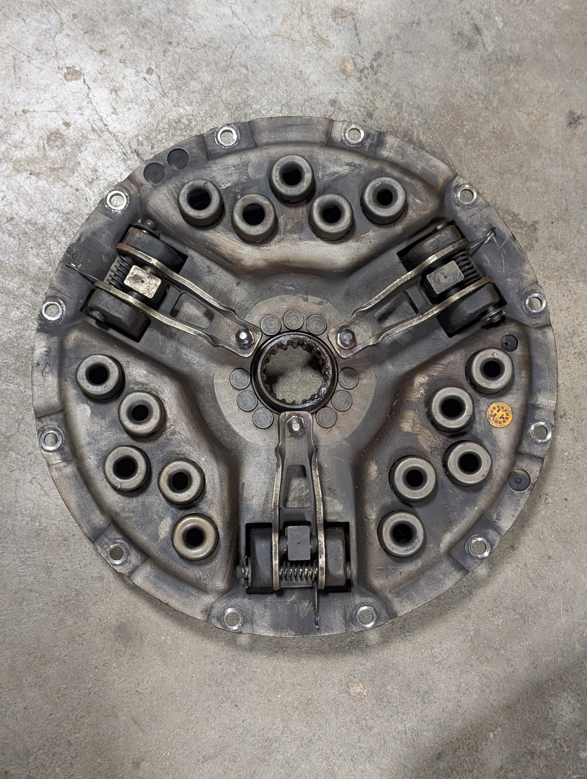 14" HD Clutch IH International 67735C92 USED