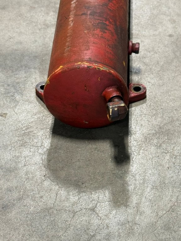 Engine Oil Cooler IH International 690884C2 680239C2 1815568C91 1810171C2 USED