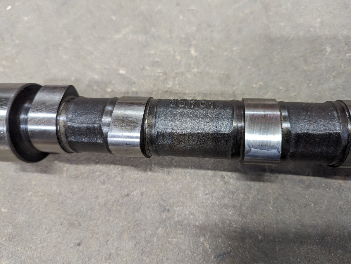 Camshaft IH International 1802338C91 USED