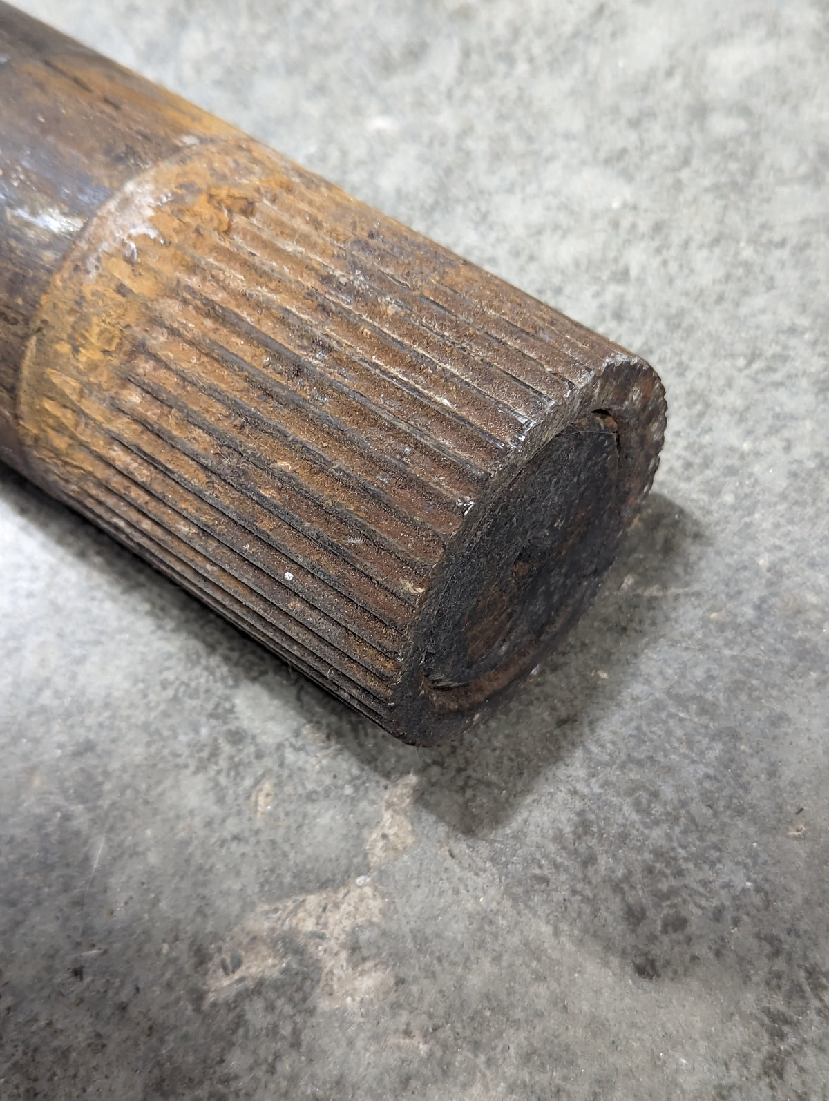 Crank Arm Shaft & Torsion Spring IH International 71386C1 71385C1 USED