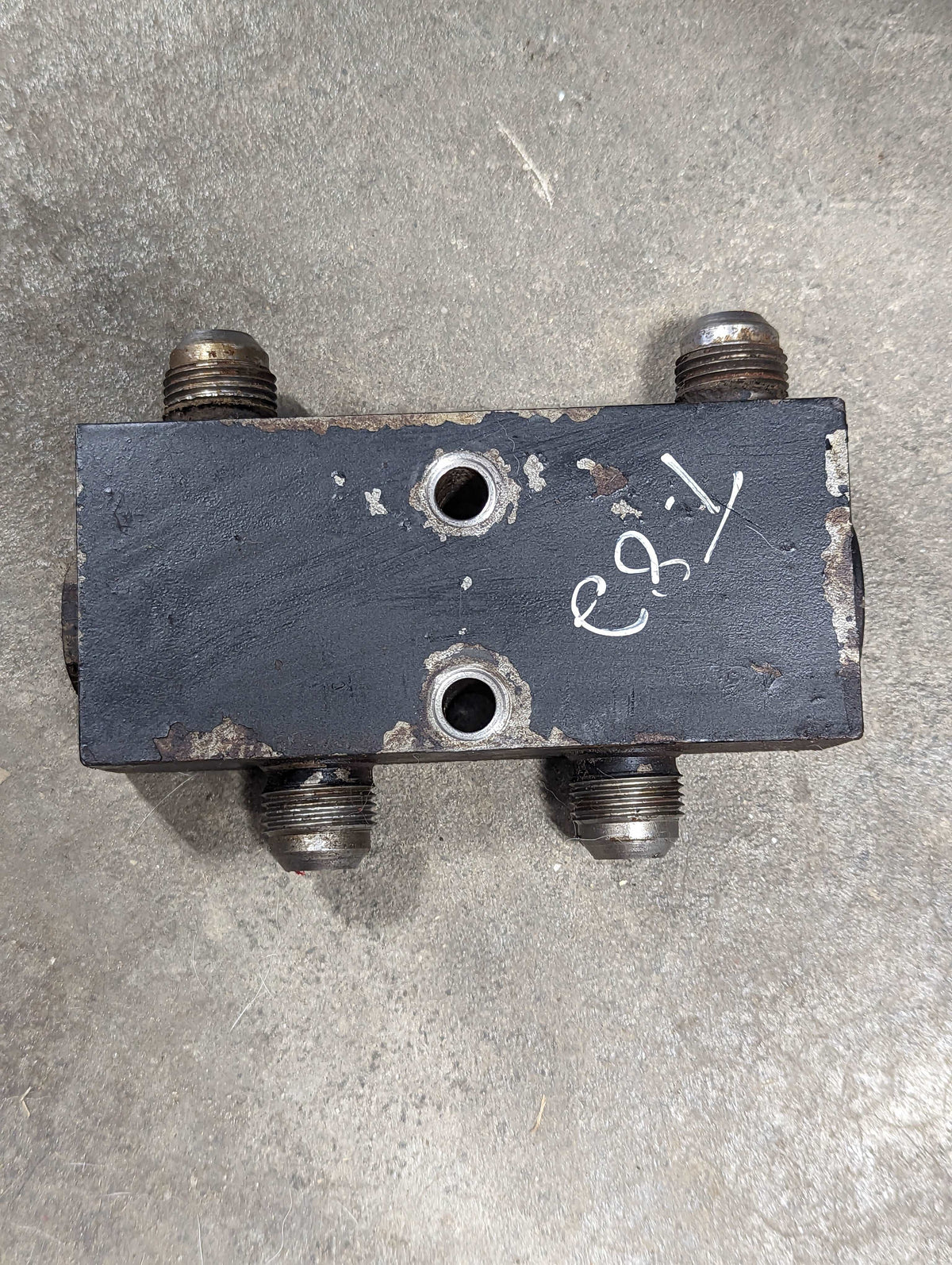 Alternating Check Valve Assembly IH International 142864C95 148884C2 USED