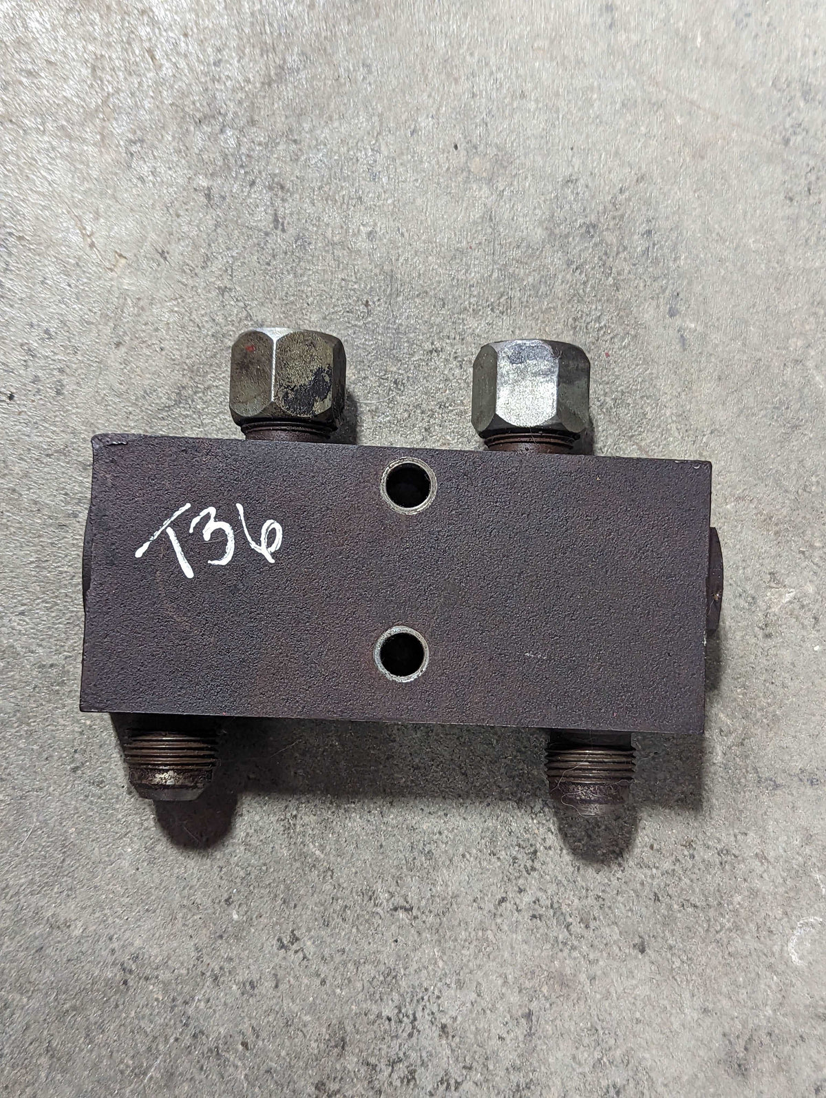 Alternating Check Valve Assembly IH International 142864C95 148884C2 USED