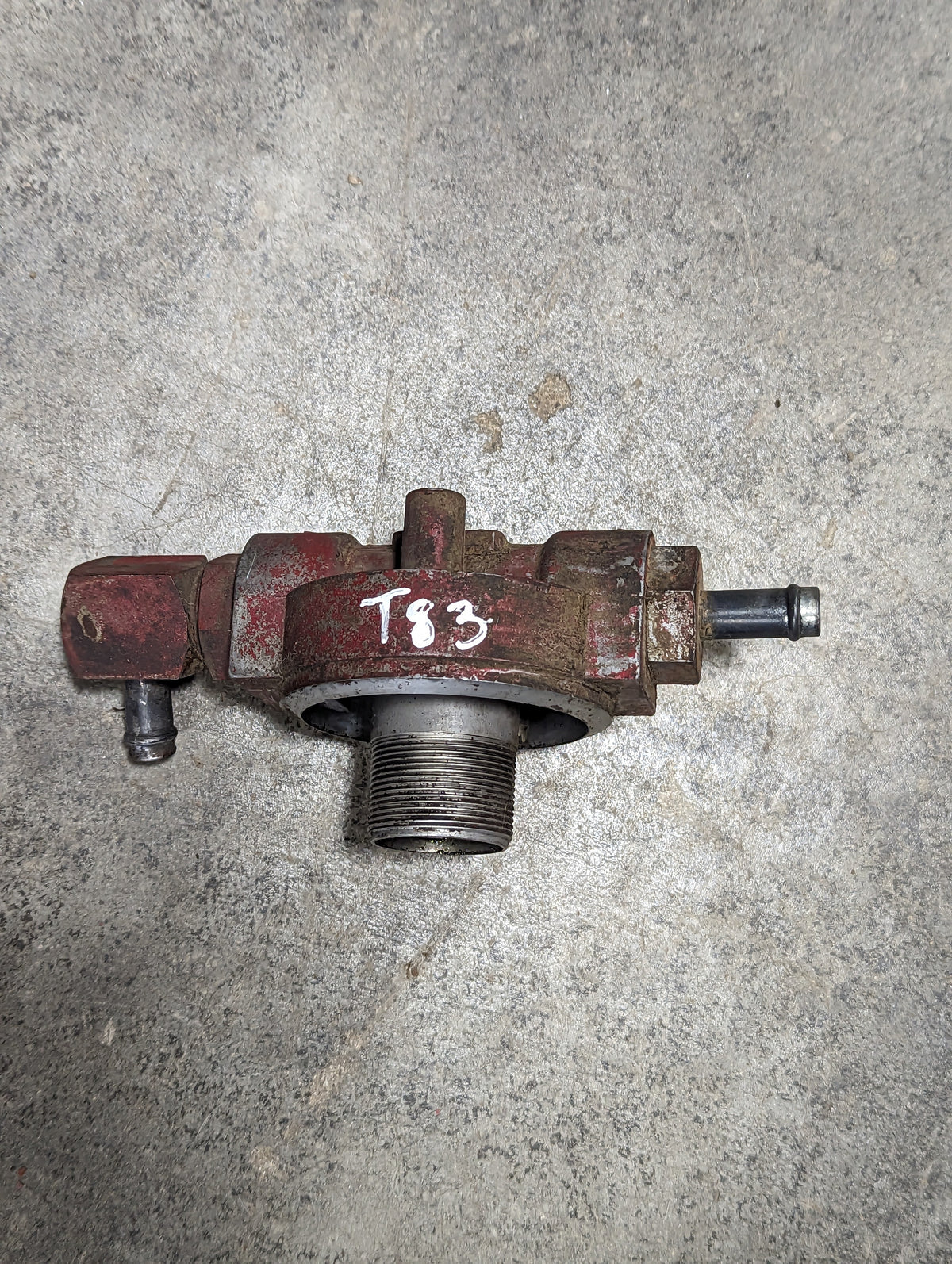 Hydraulic Oil Filter Base IH International 137938C91 USED