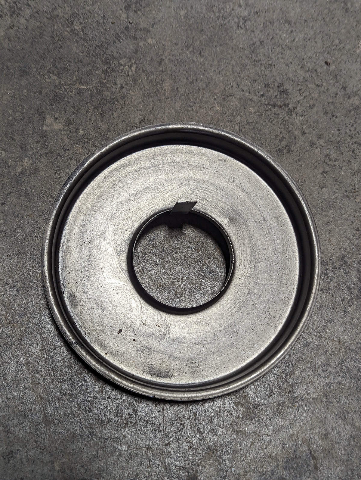 Hydraulic Filter Retainer IH International 382246R21 USED