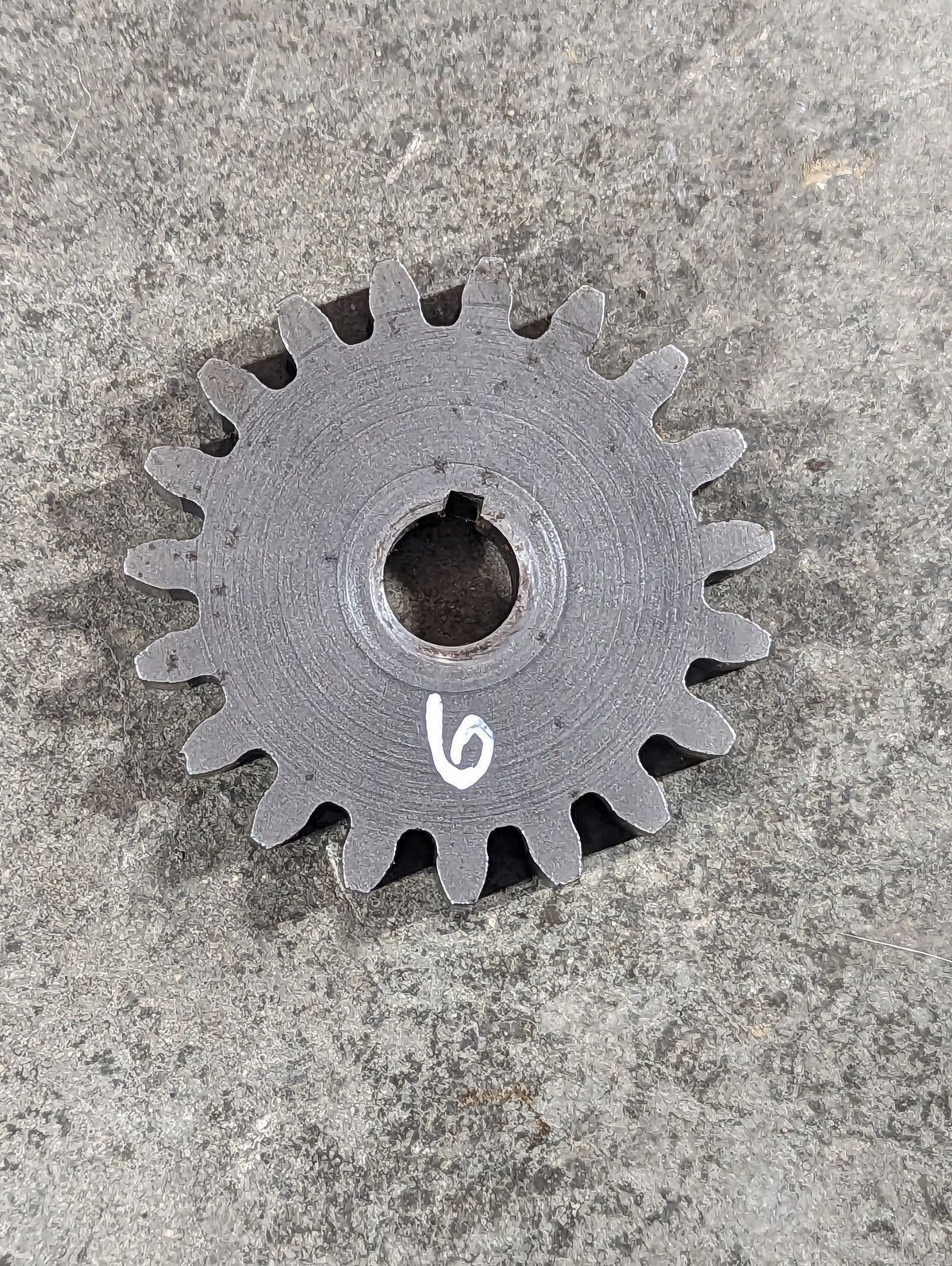 MCV Pump Drive Gear IH International 382332R1 USED