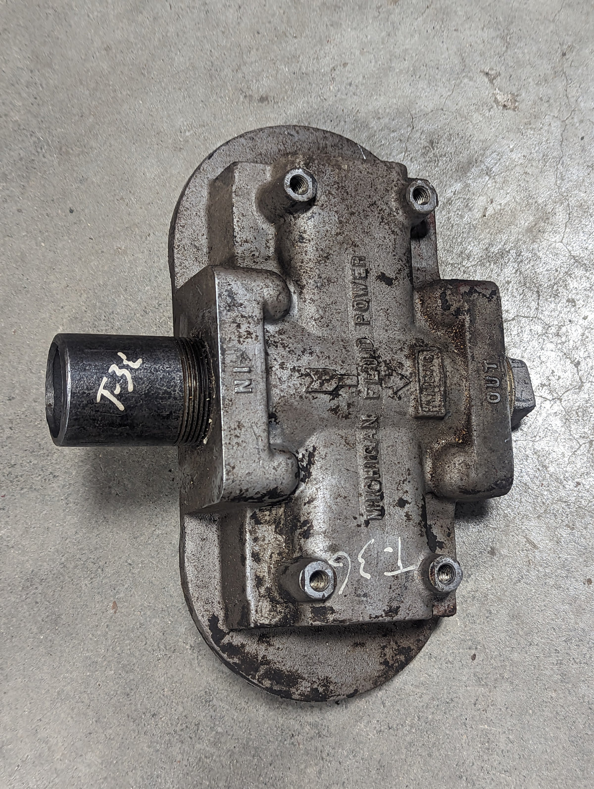 Hydraulic Oil Filter Base IH International 69148C91 USED