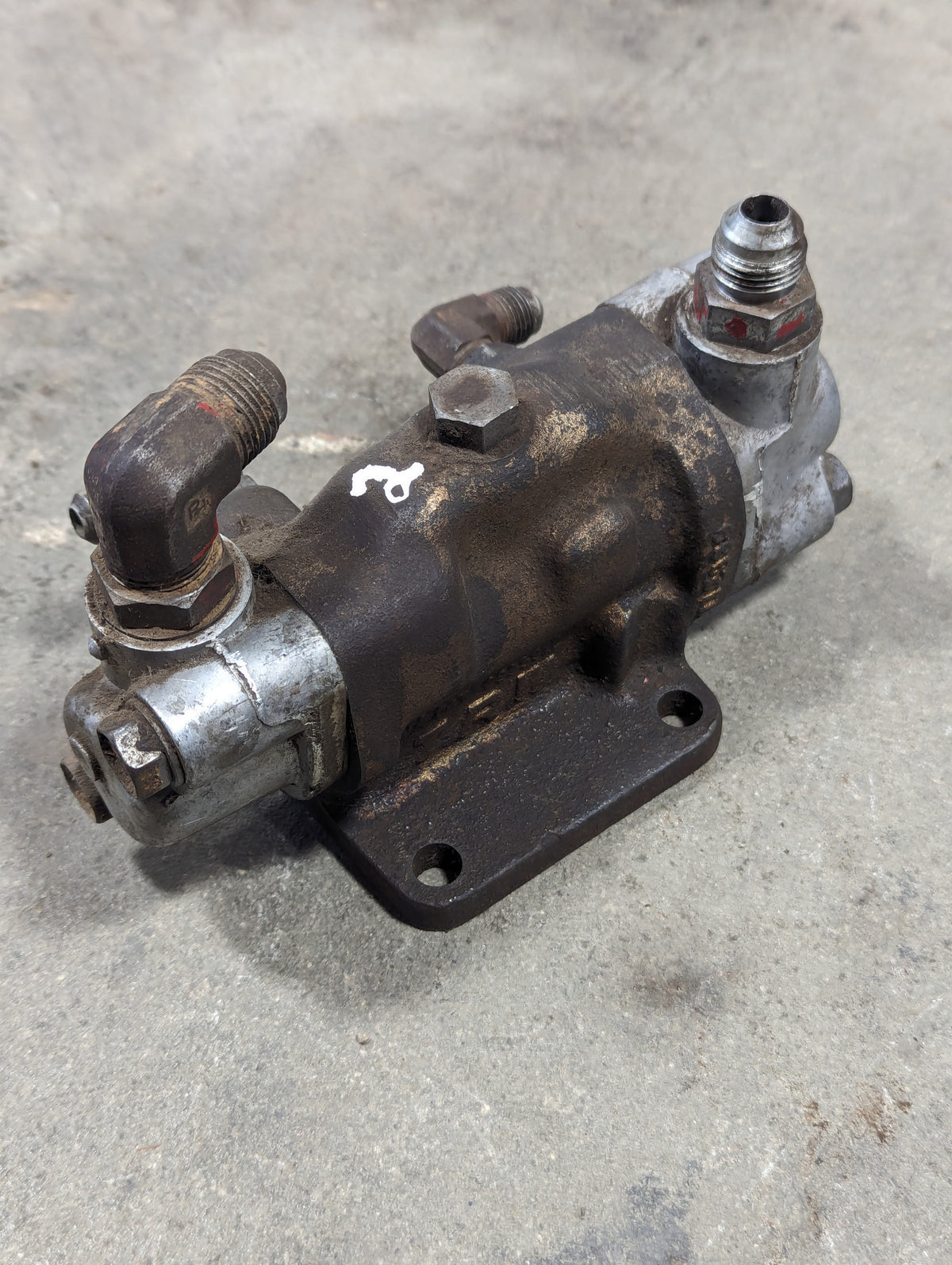 Power Steering Pilot Valve IH International 527492R91 396726R91 USED