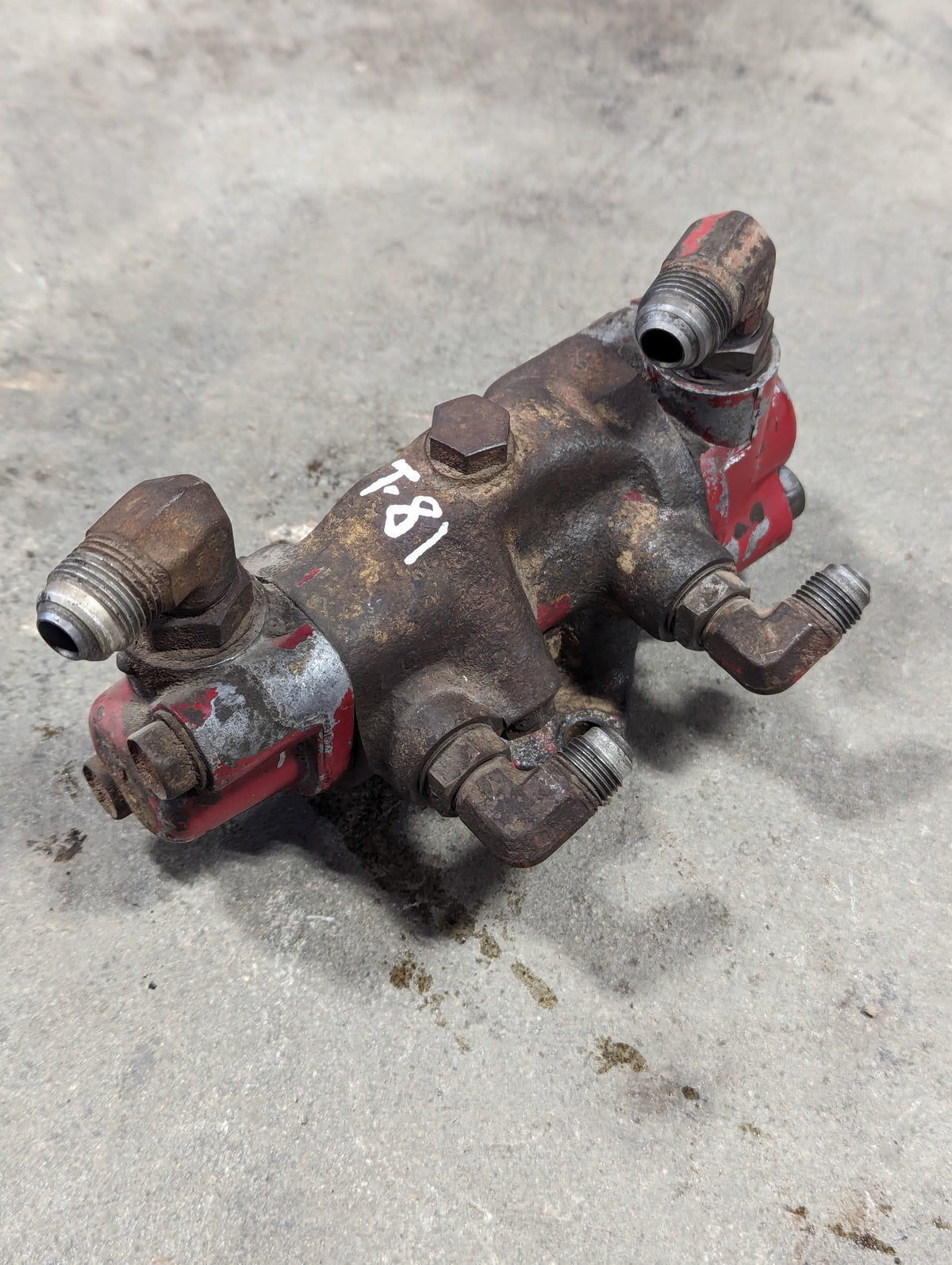 Power Steering Pilot Valve IH International 527492R91 396726R91 USED