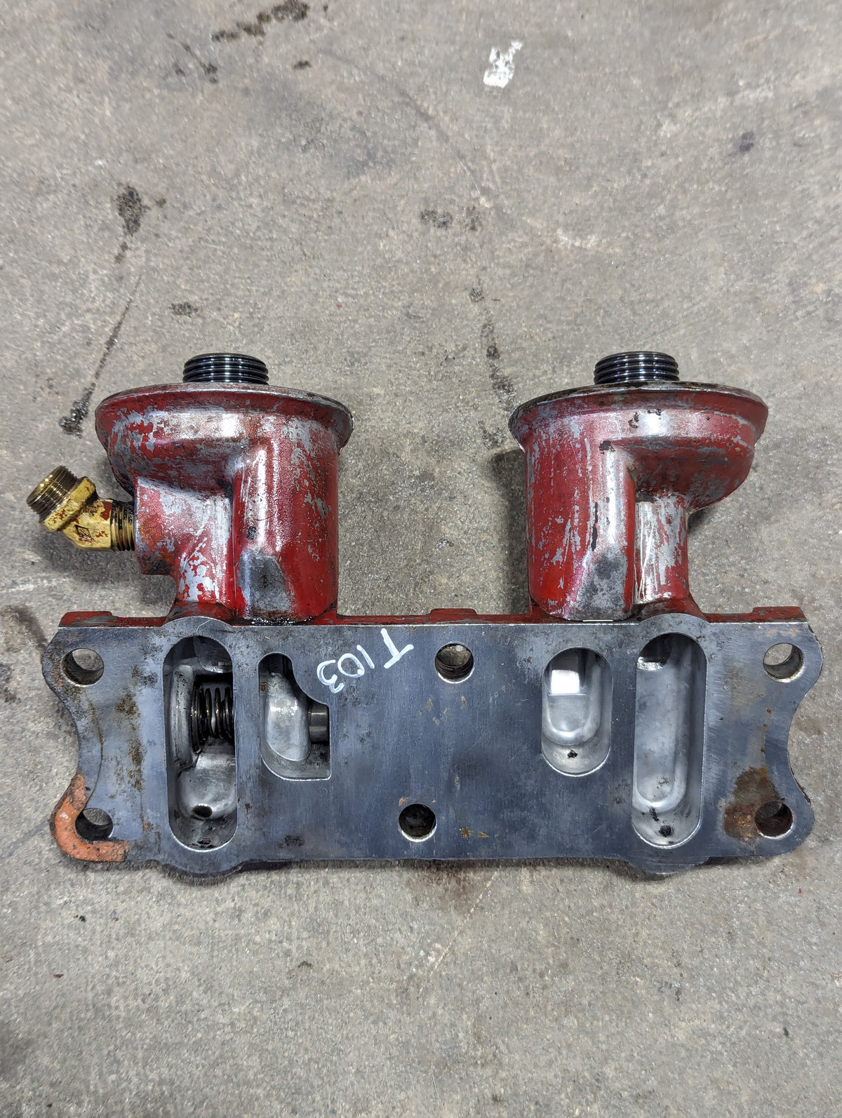 Oil Filter Base IH International 675358C1 USED