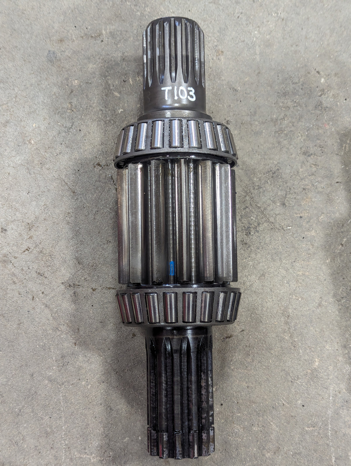 Right Bull Pinion Brake Shaft IH International 104680C1 USED