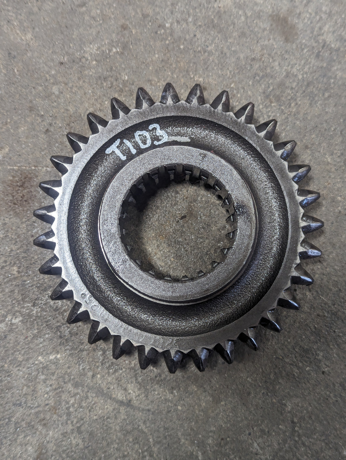 3rd/4th Speed Slider Gear IH International 528675R1 USED