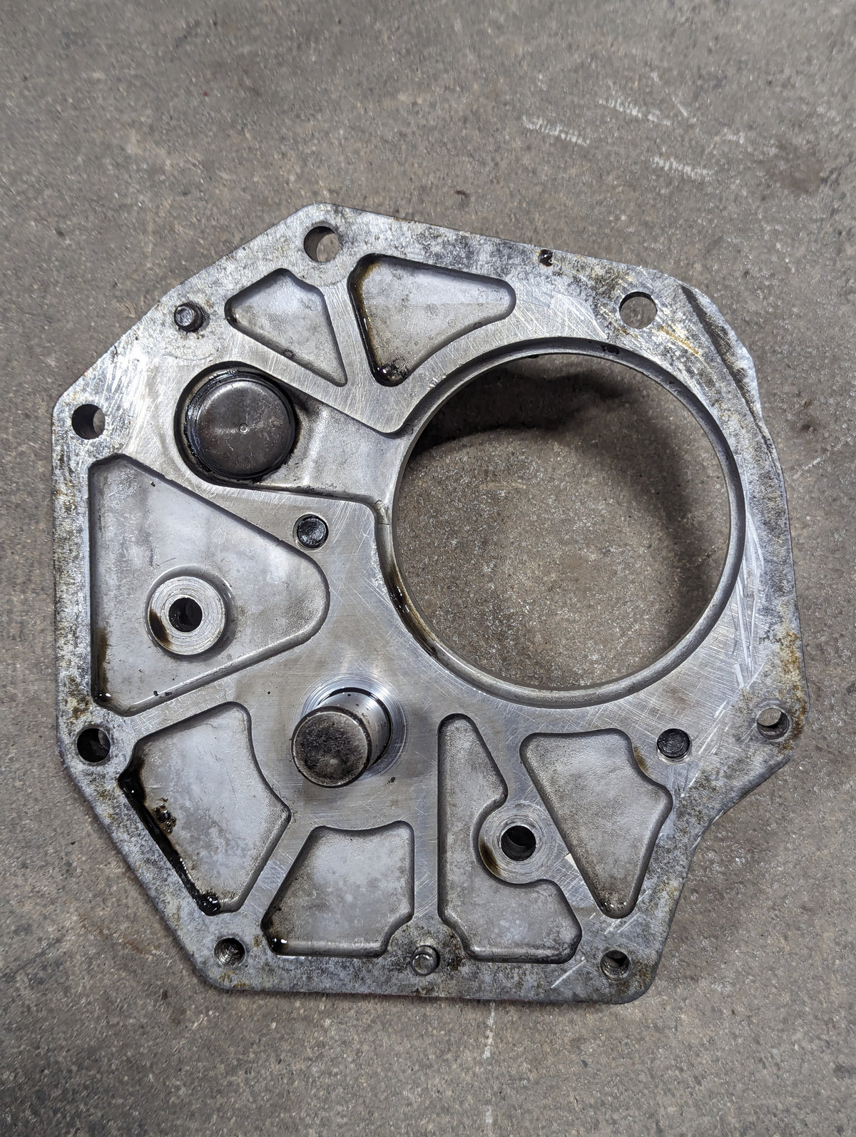 Injection Pump Mounting Adaptor IH International 676996C1 689147C1 USED