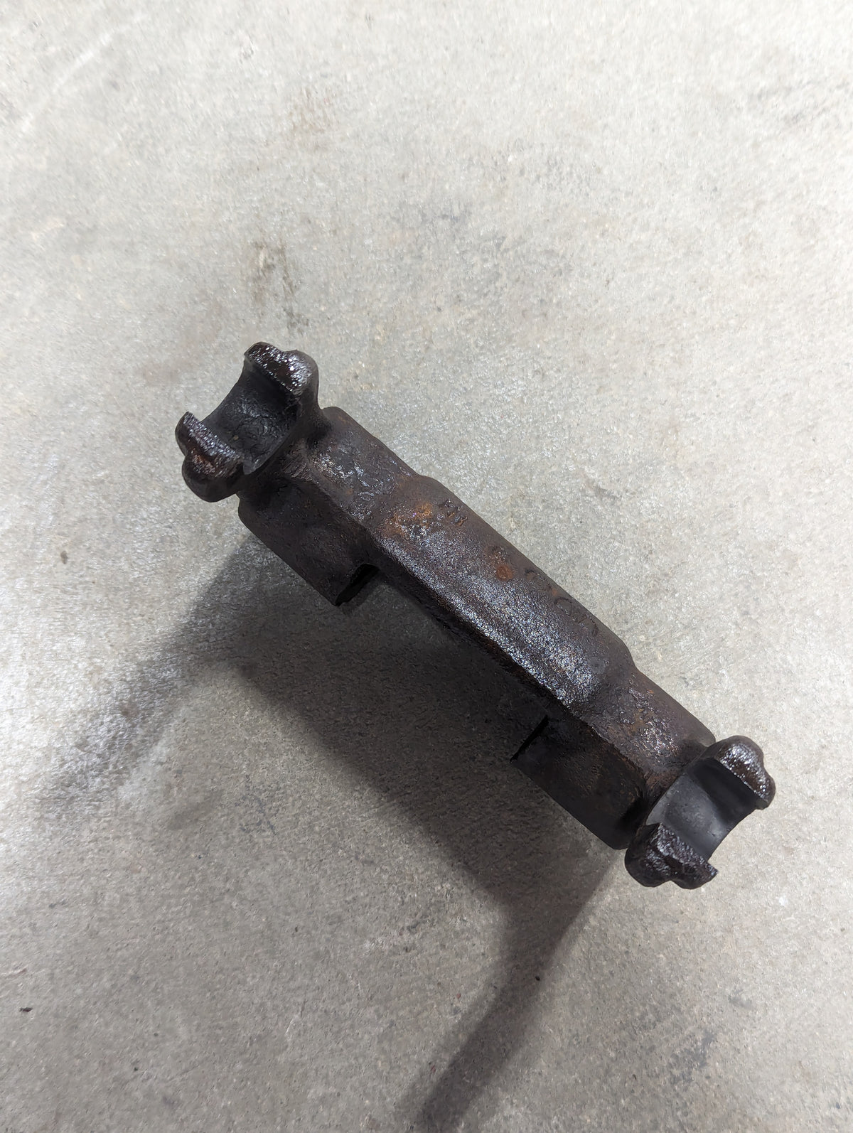 Clutch Release Fork IH International 380110R1 USED