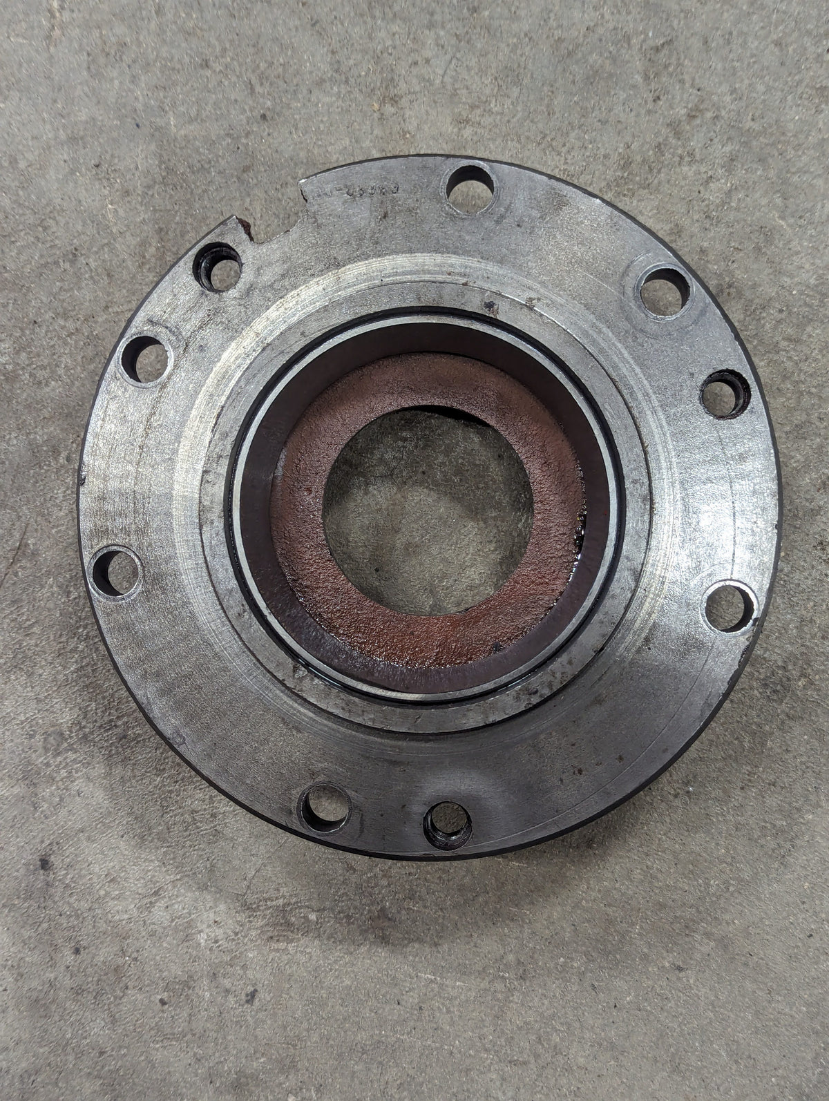 Right Differential Bearing Retainer IH International 68683C1 USED