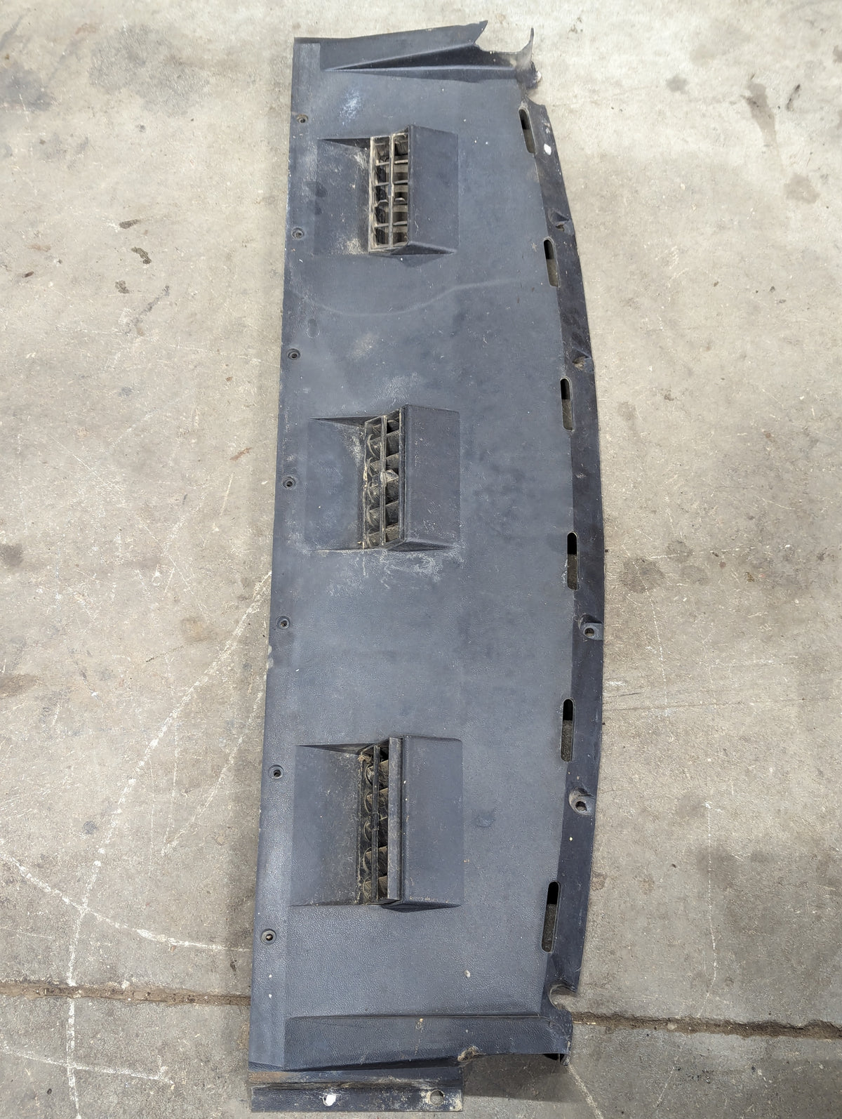 Front Headliner IH International 118194C2 11829C94 USED