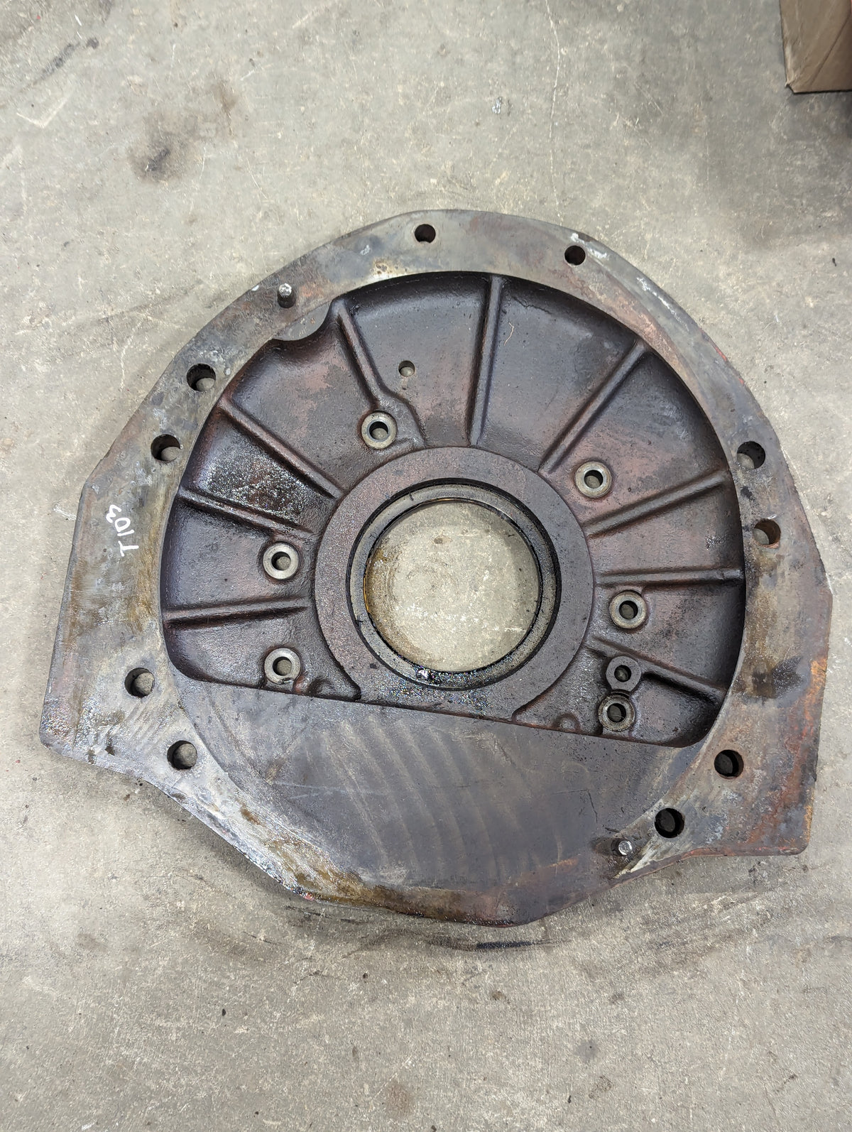 Rear Engine Plate IH International 675556C1 675556C91 USED