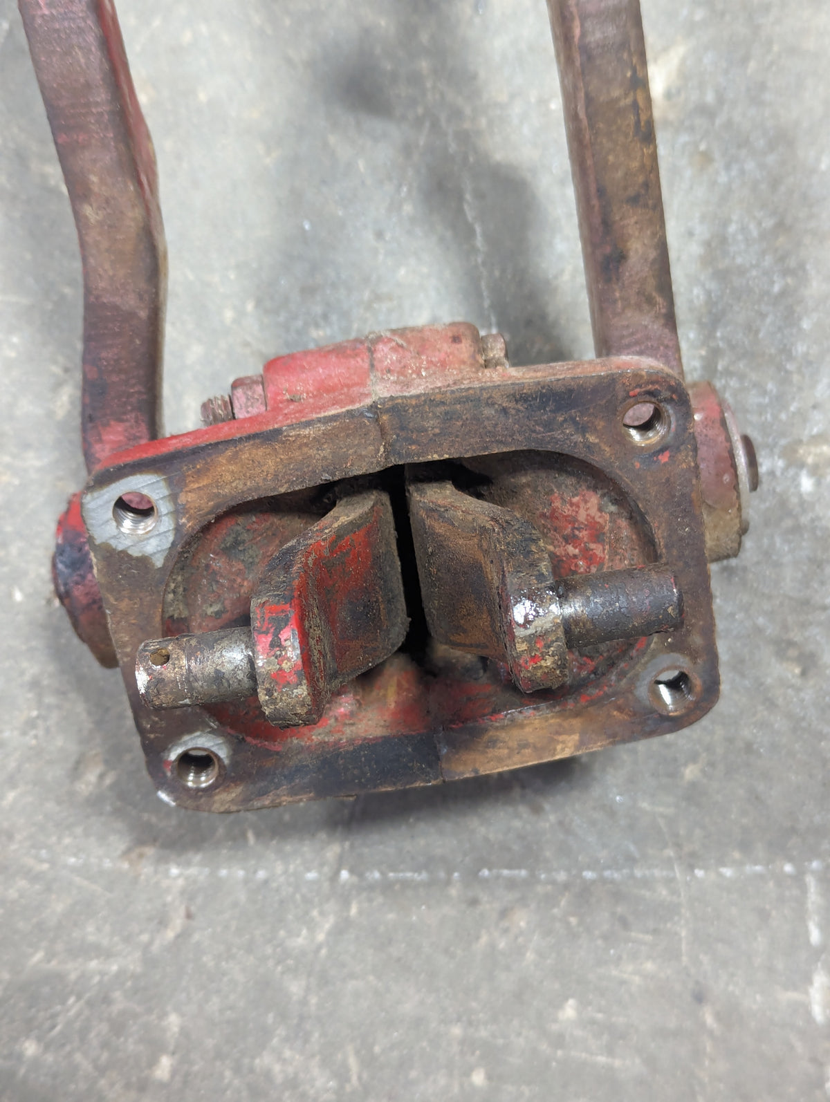 Brake Pedal Assembly IH International 103953C1 103955C1 USED