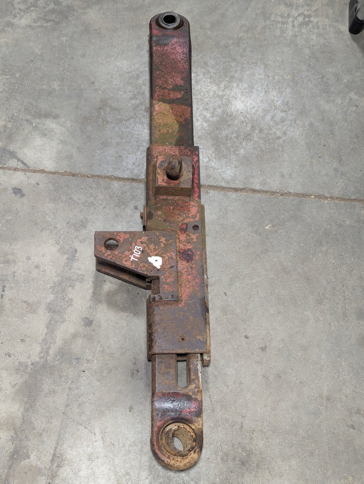 Cat 3 Right Lower Link Hitch Arm IH International 109084C91 398396R3 109080C91 USED