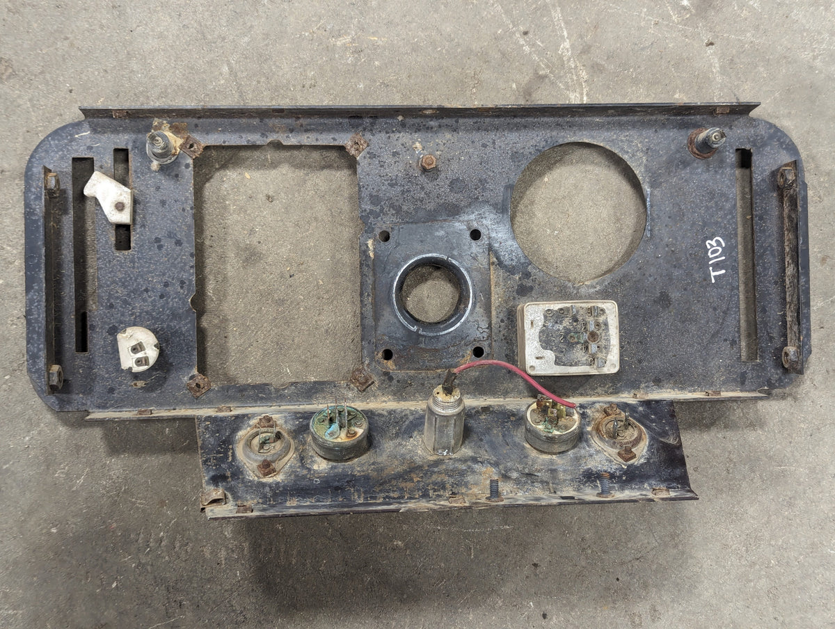 Instrument Panel IH International 121980C1 USED