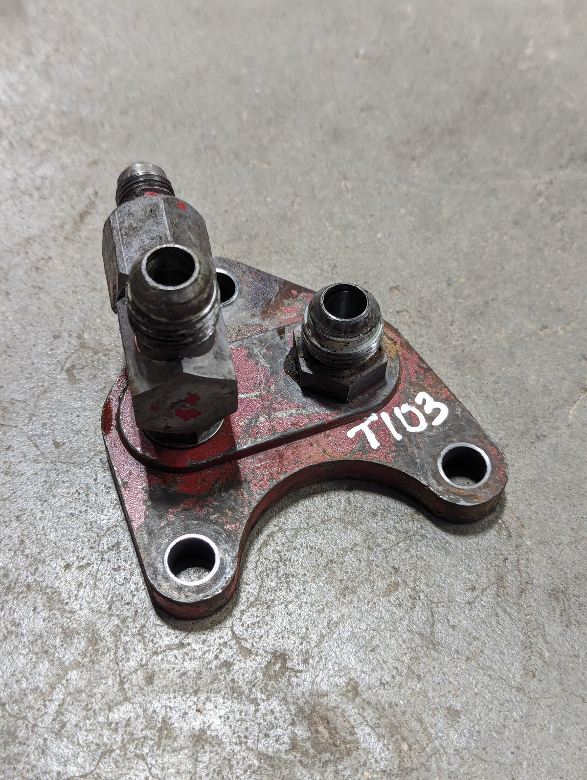 Power Steering Manifold Block IH International 537840R1 USED